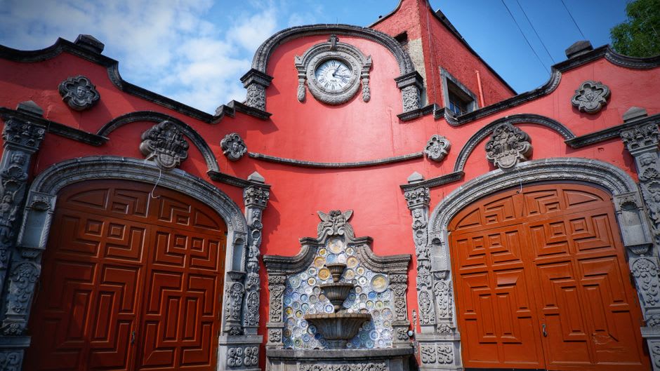 The colonial plaza and cathedral of Tlalpan on a quiet weekday afternoon