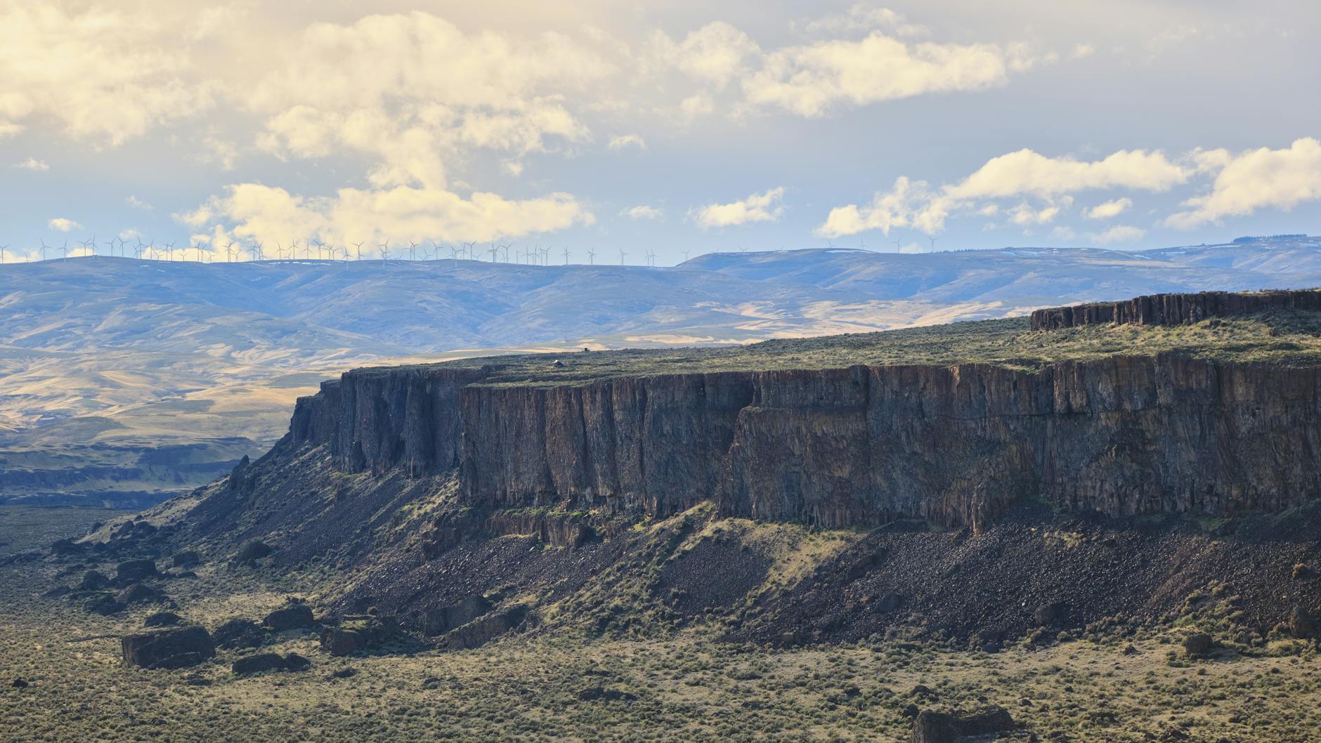 Sunset light illuminating canyon walls at the Edge of the World