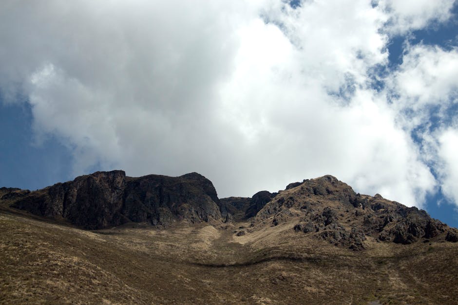 Colourful produce and traditional goods at a Peruvian market stall