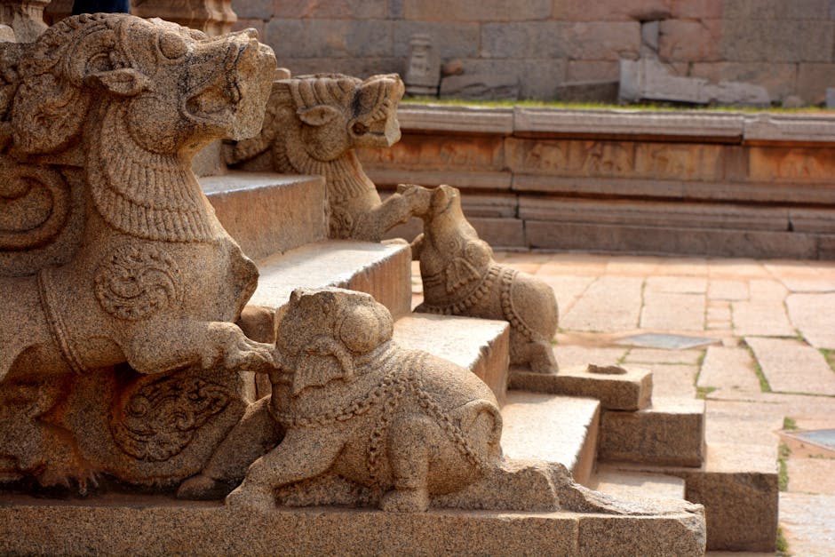 El icónico carro de piedra y los ornamentados pilares del Templo Vittala en Hampi