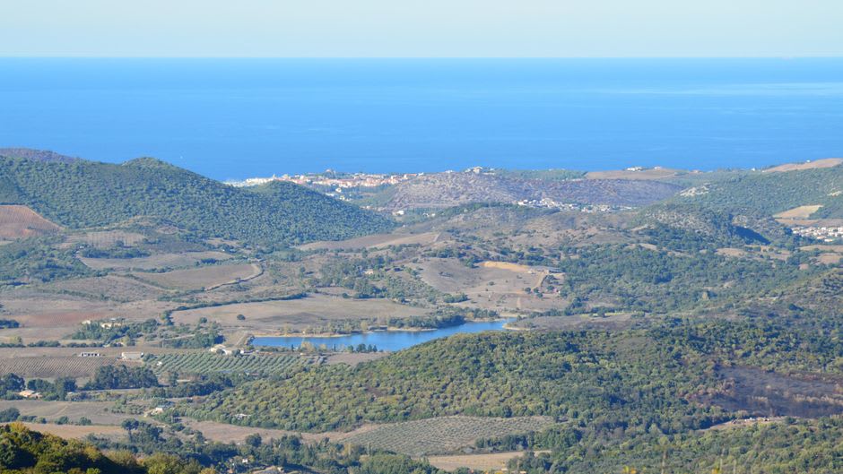 View from the escarpment road looking down over Derna toward the Mediterranean