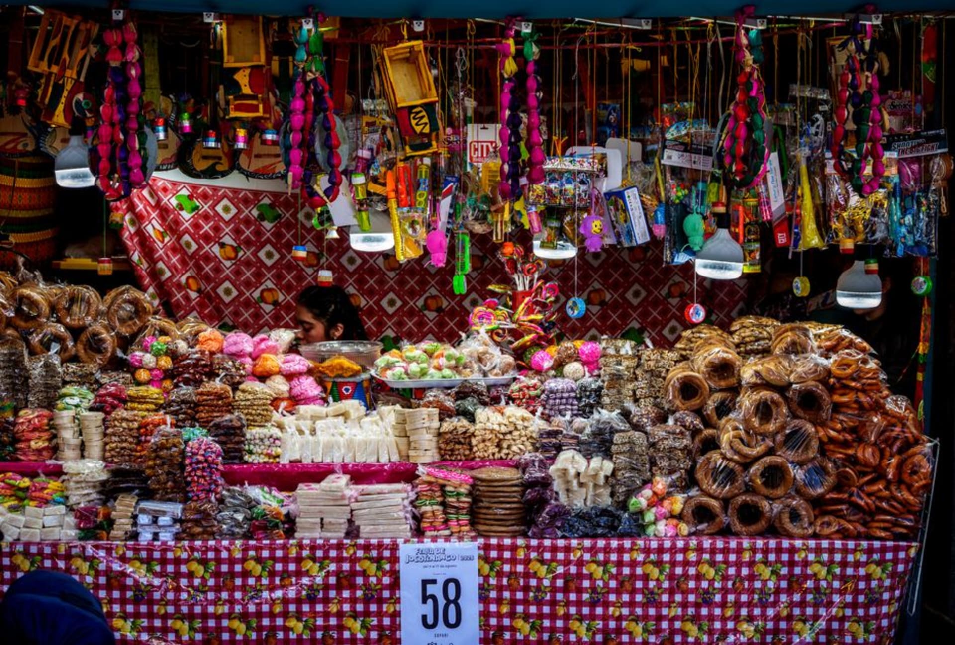 Aerial view of the sprawling Friday market covering the streets of San Francisco El Alto