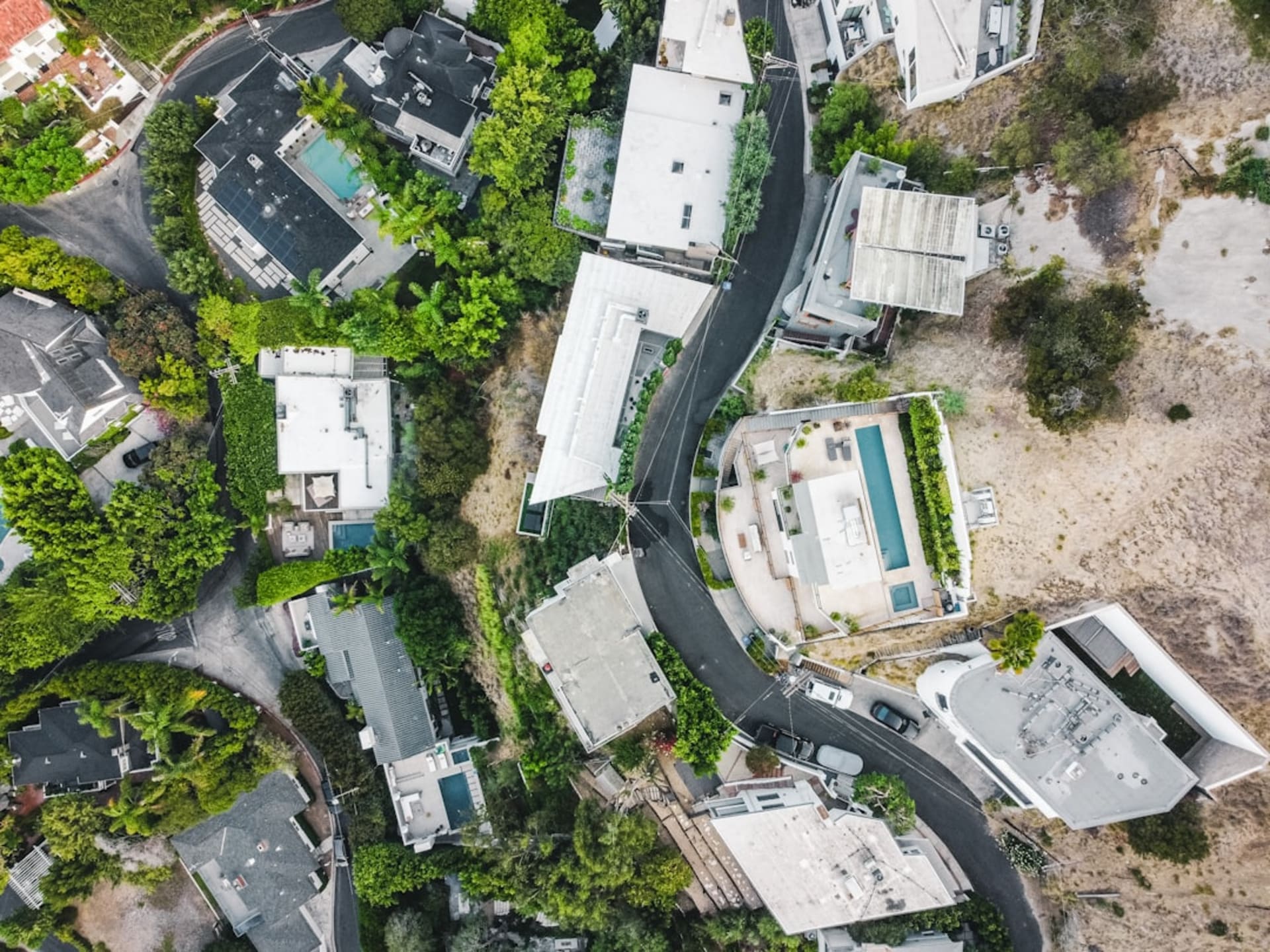 Le village de Grand Bassin niché au fond d'un ravin verdoyant sous le Cirque de Cilaos