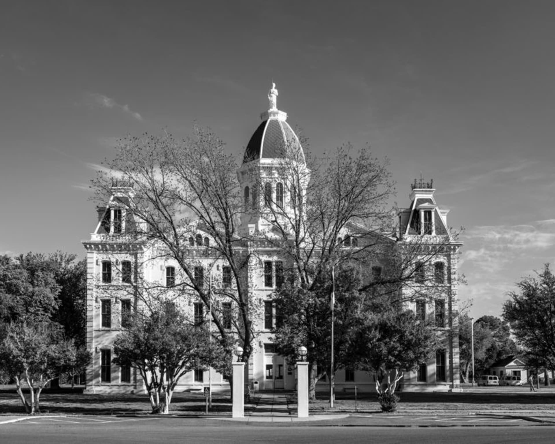 The marble Jasper County Courthouse on the town square in Carthage, Missouri