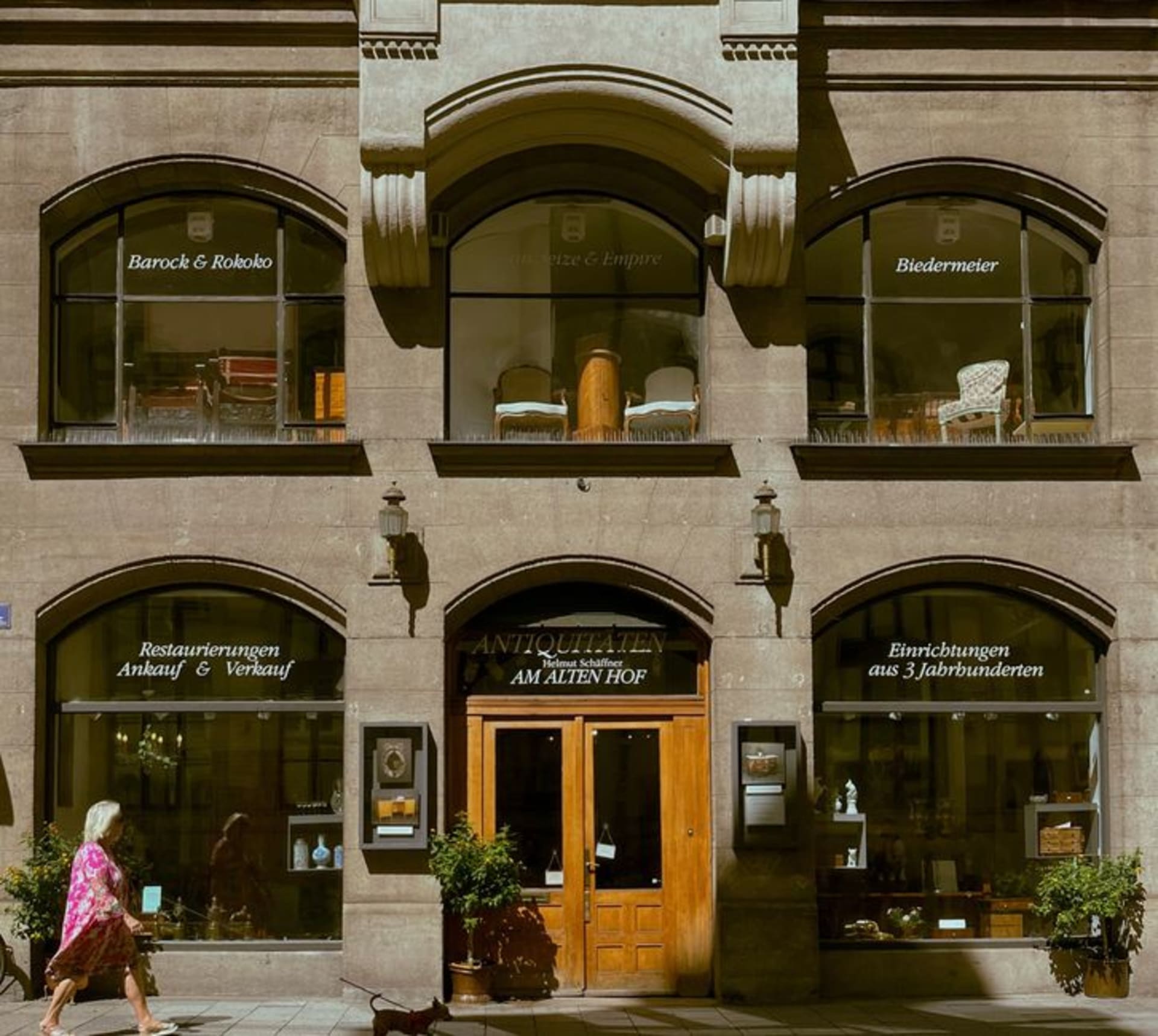 Antique shops and historic storefronts along Columbia Street in Covington, Louisiana