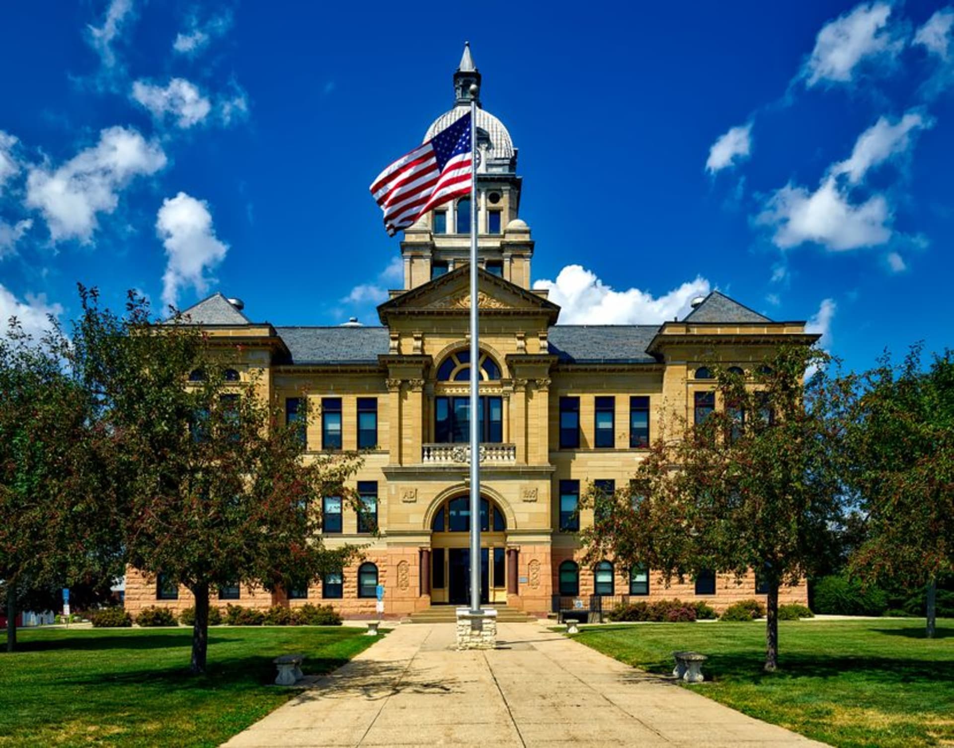 The historic Jefferson County Courthouse on the town square in Fairfield, Iowa