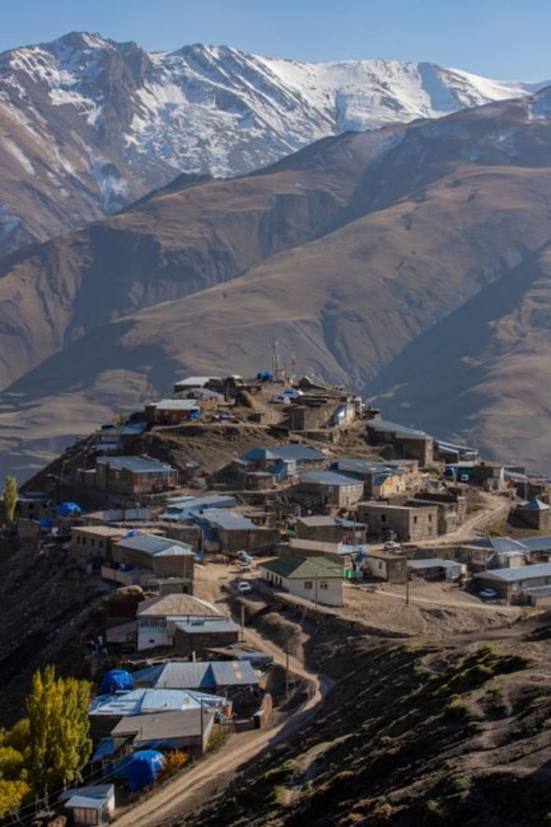 Khinalug (Xinaliq)