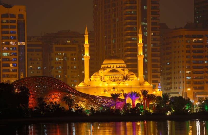 Al Fateh Grand Mosque