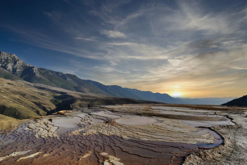 Badab-e Surt