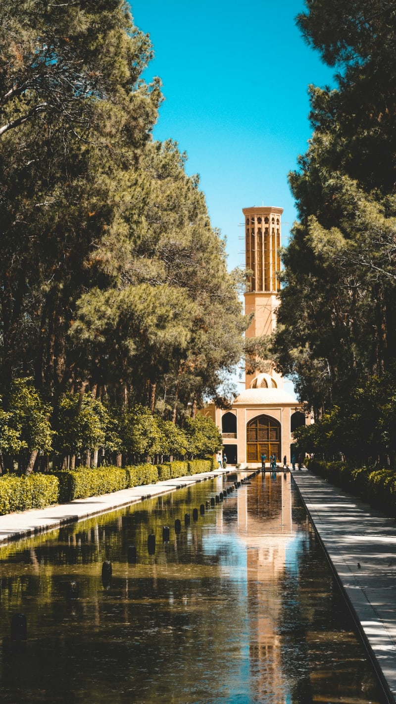 Taq-e Bostan