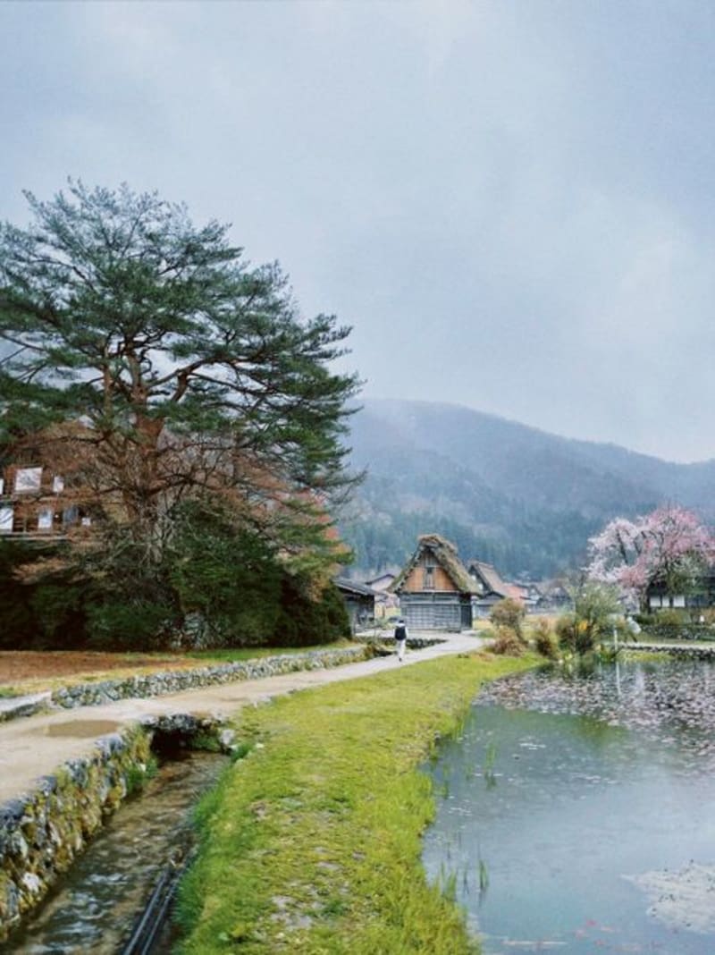 Shirakawa Barrier
