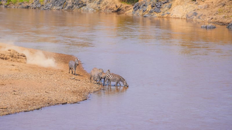 Cruce del río Mara