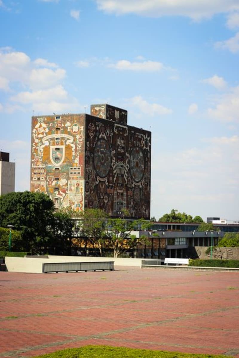 Biblioteca Nacional y Universitaria