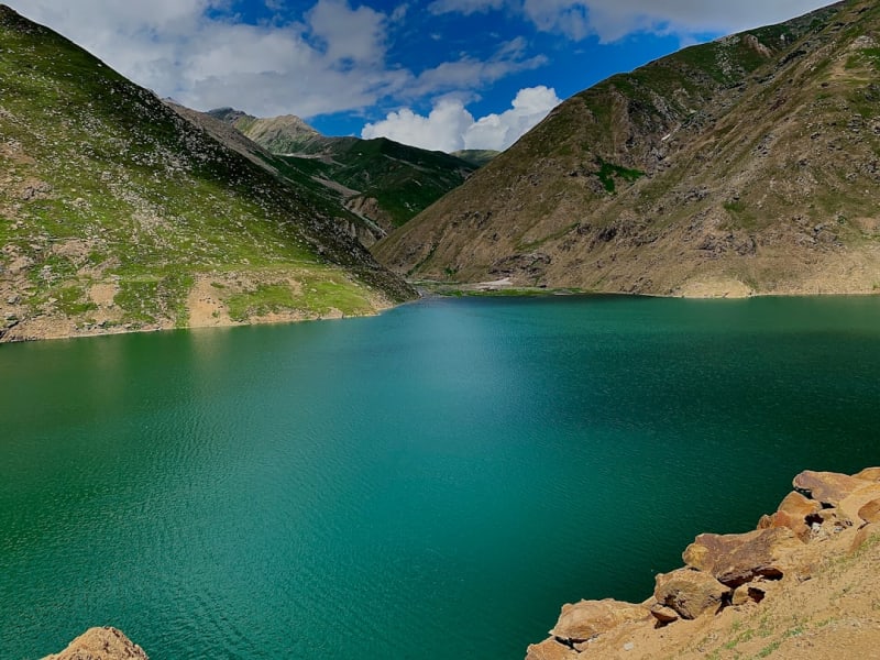 Basum Lake (Draksum-tso)
