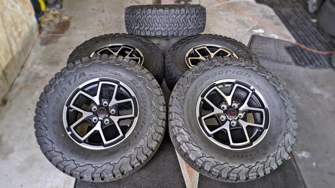 Jeep Wrangler Rubicon Recon OEM Wheels & 285/70R17 All-Terrain Tires (Set of 5)