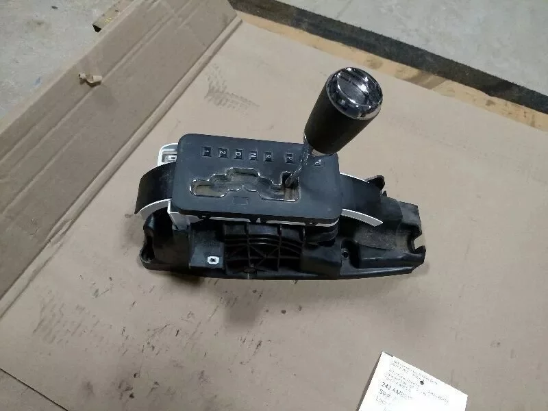 OEM Automatic Gear Shifter Assembly – Jeep Wrangler JK (2009–2018)