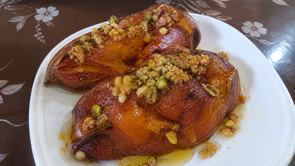 بطاطا حلوة بالعسل والمكسرات