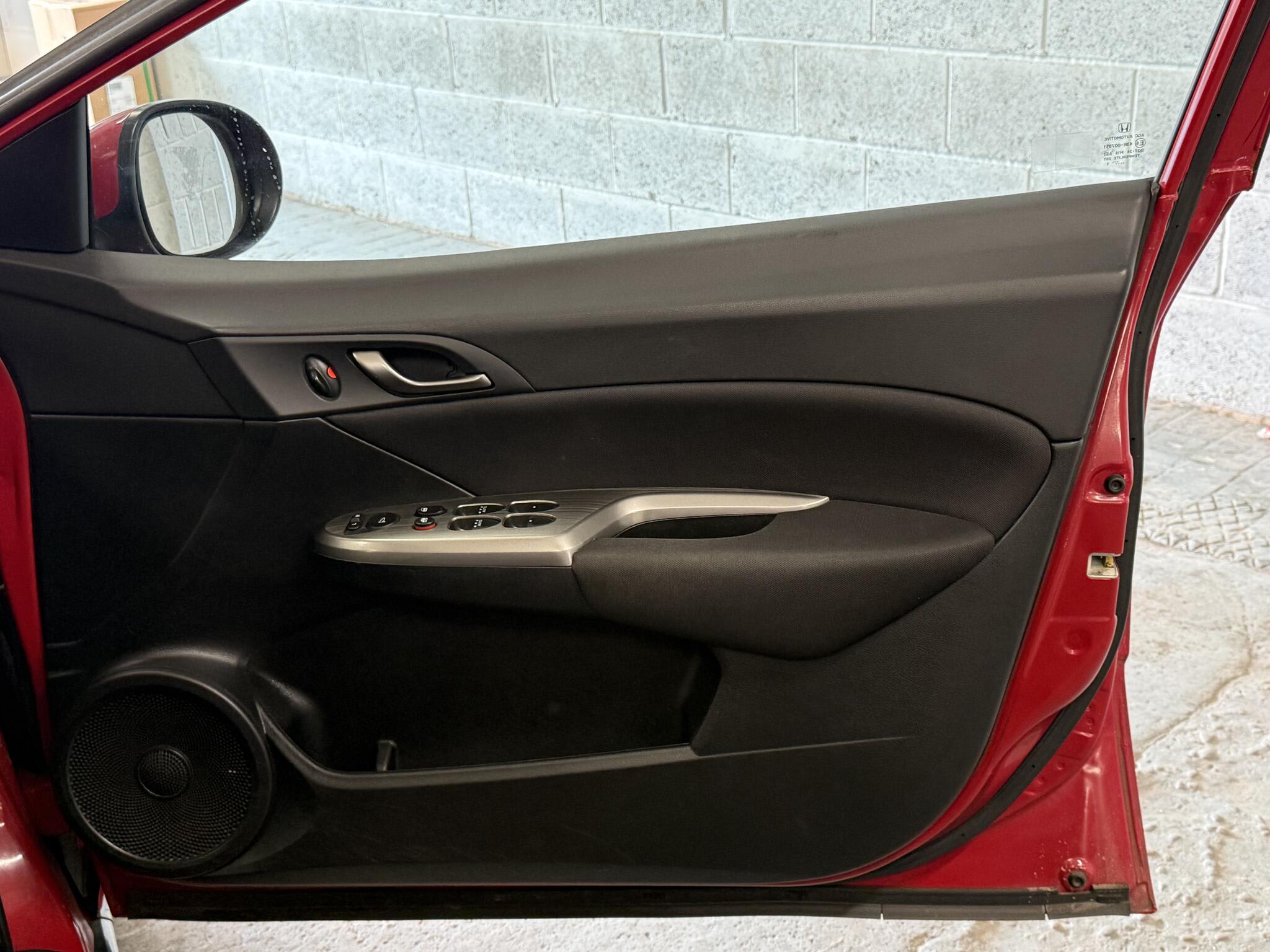 2011 Honda Civic - Image 13