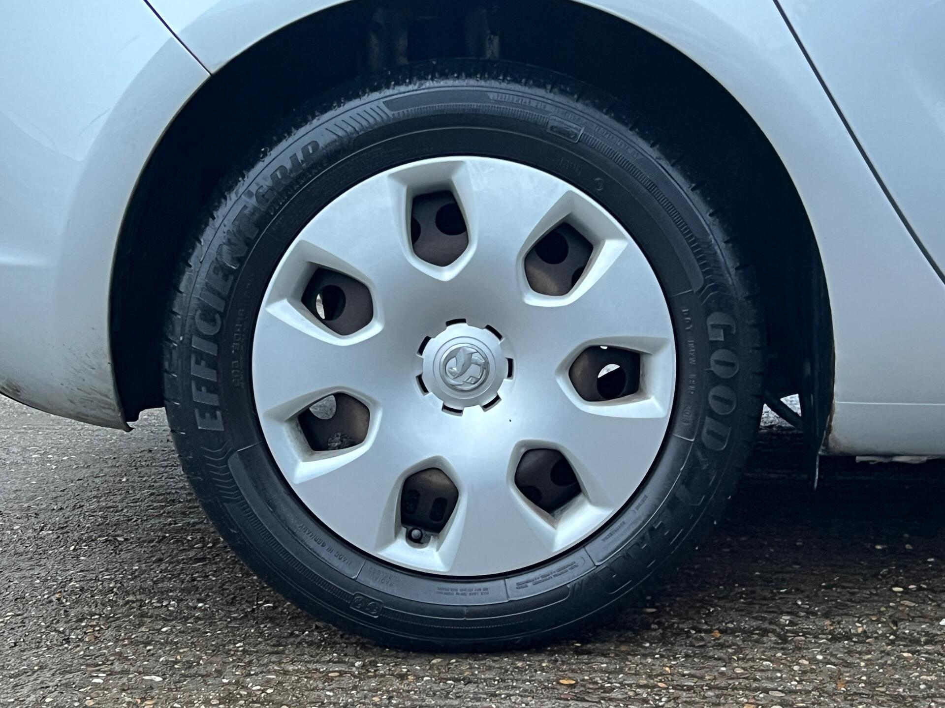 2012 Vauxhall Astra - Image 12