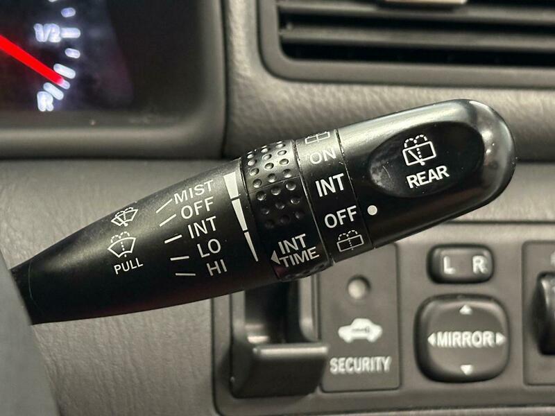 2005 Toyota Corolla - Image 24