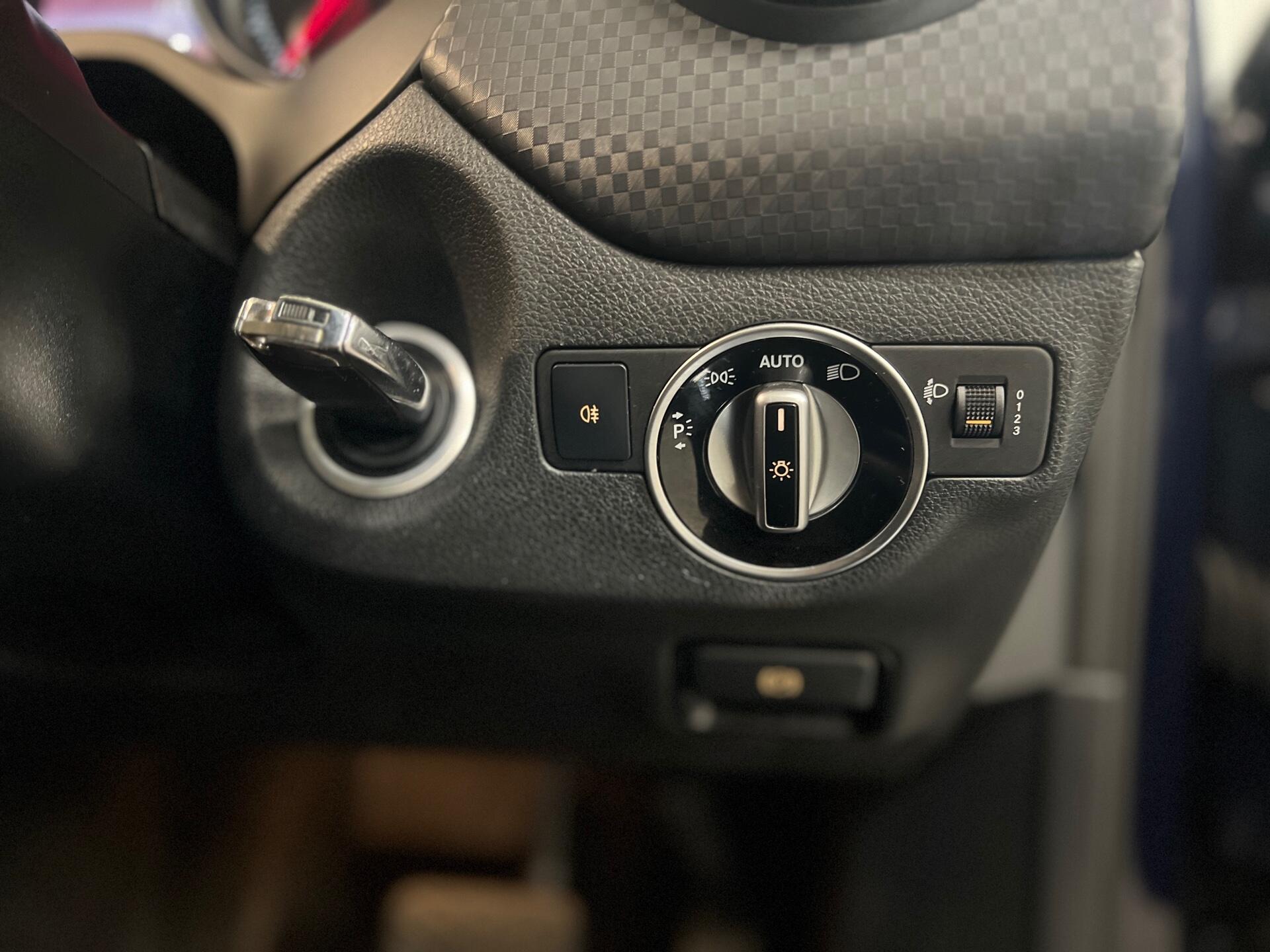 2017 Mercedes-Benz A Class - Image 29