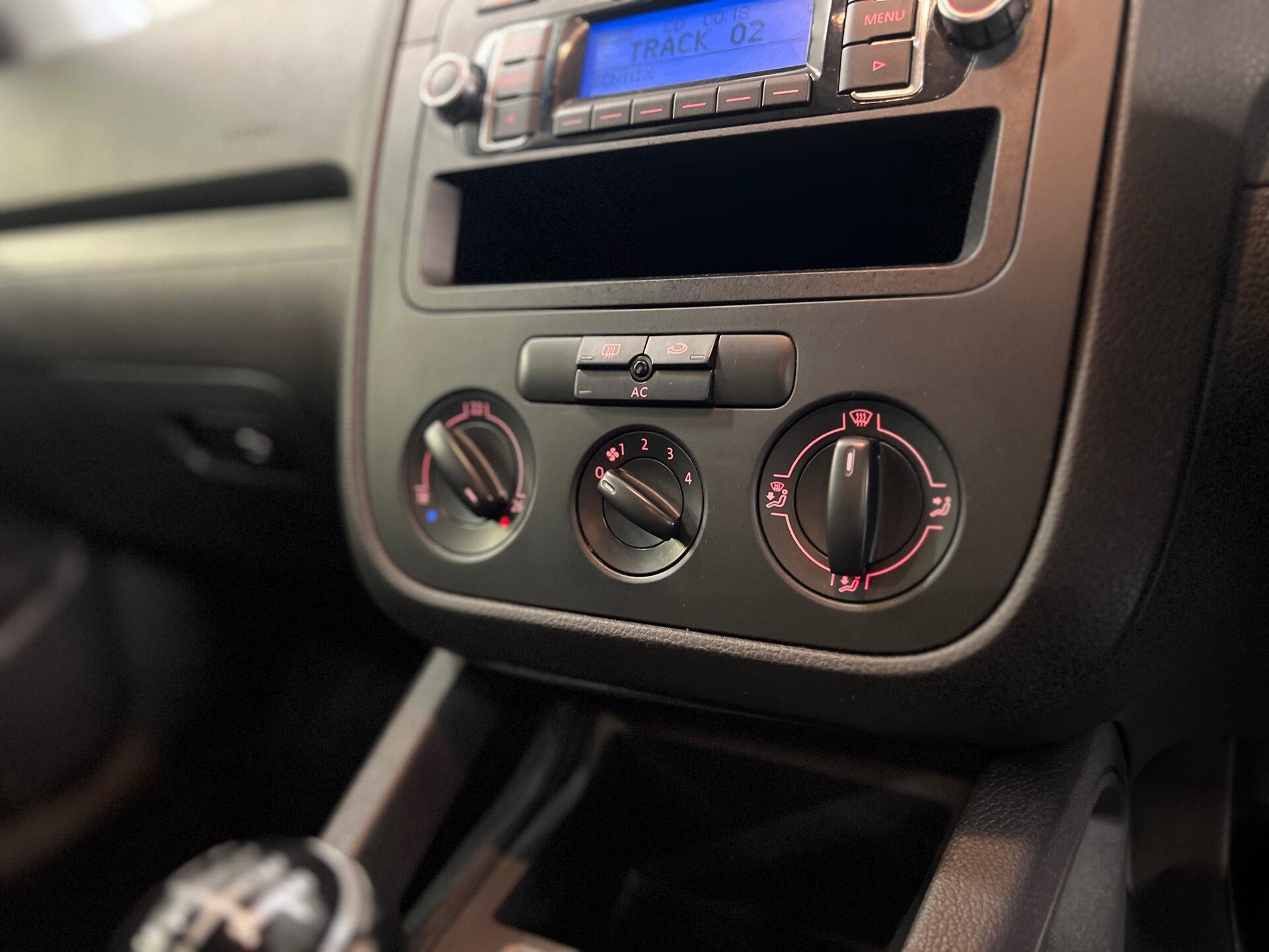 2008 Volkswagen Golf - Image 29