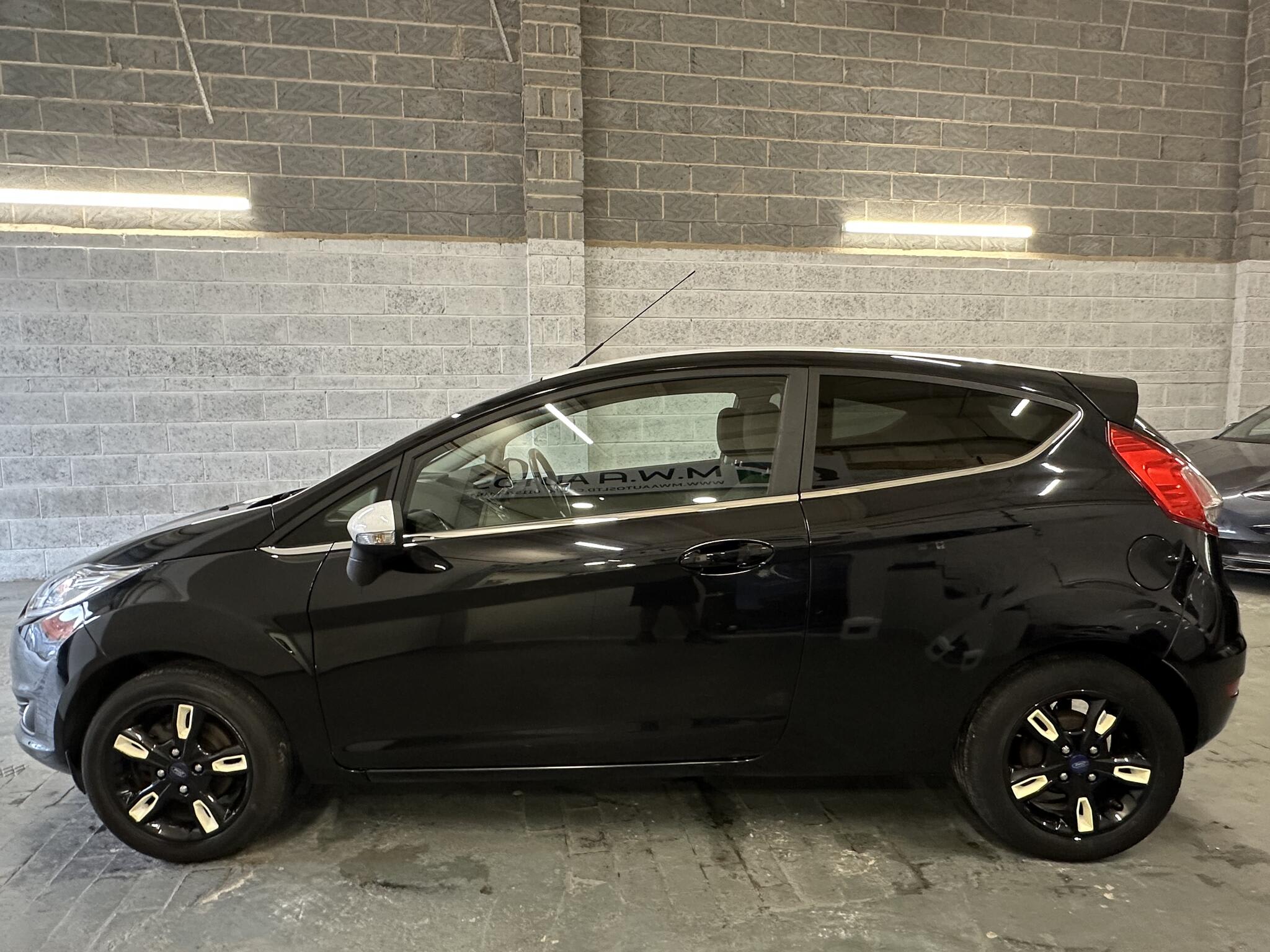 2016 Ford Fiesta - Image 11