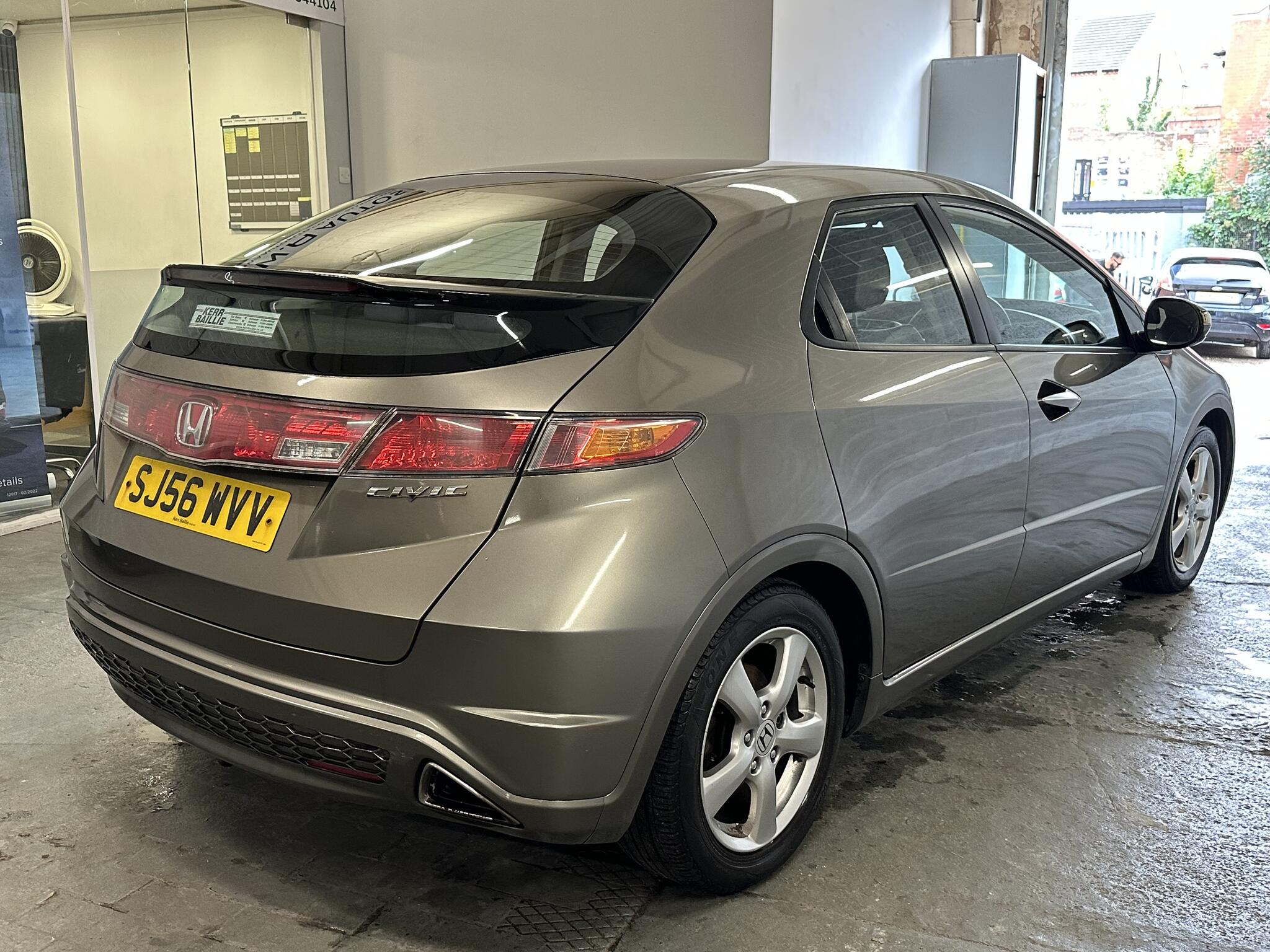 2006 Honda Civic - Image 5