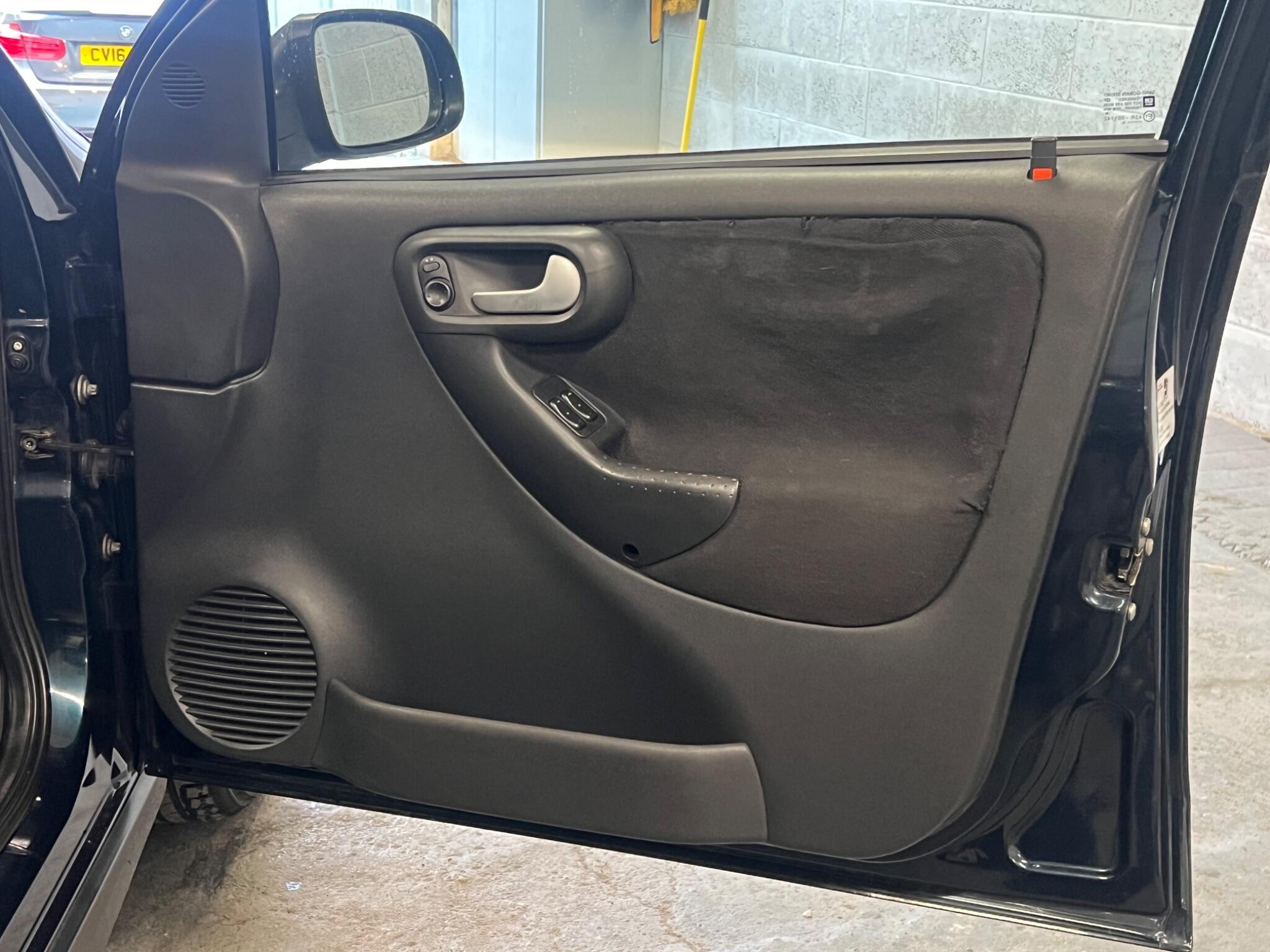 2005 Vauxhall Corsa - Image 15