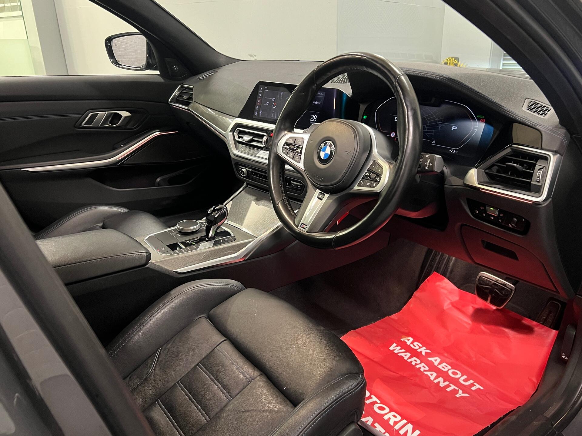 2021 BMW 3 Series - Image 22