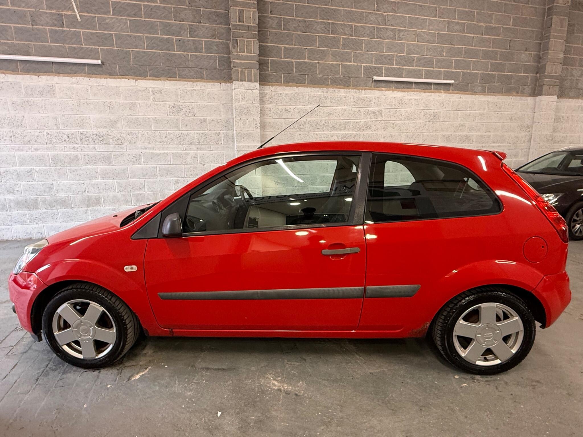 2005 Ford Fiesta - Image 8