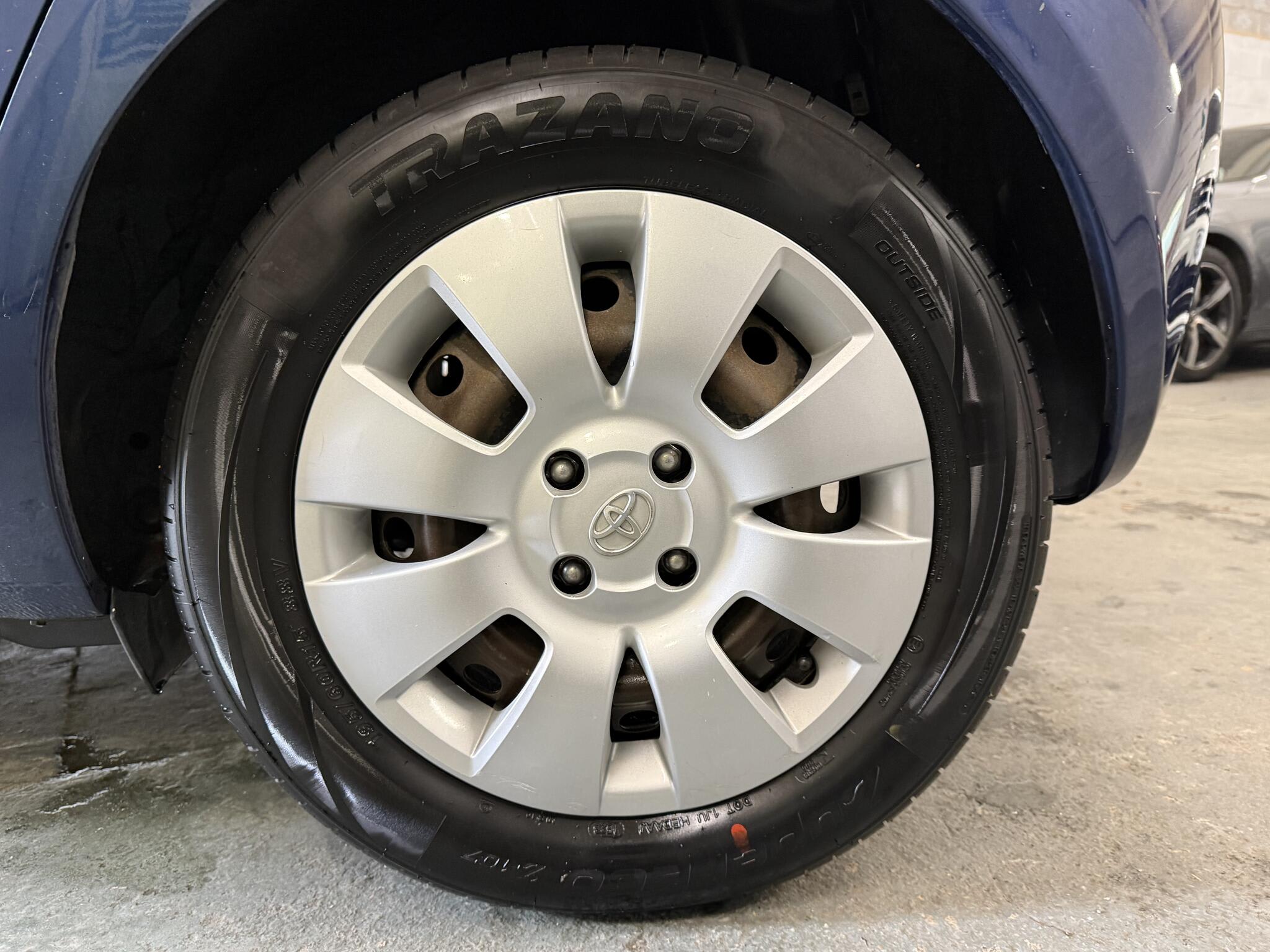 2006 Toyota Yaris - Image 11