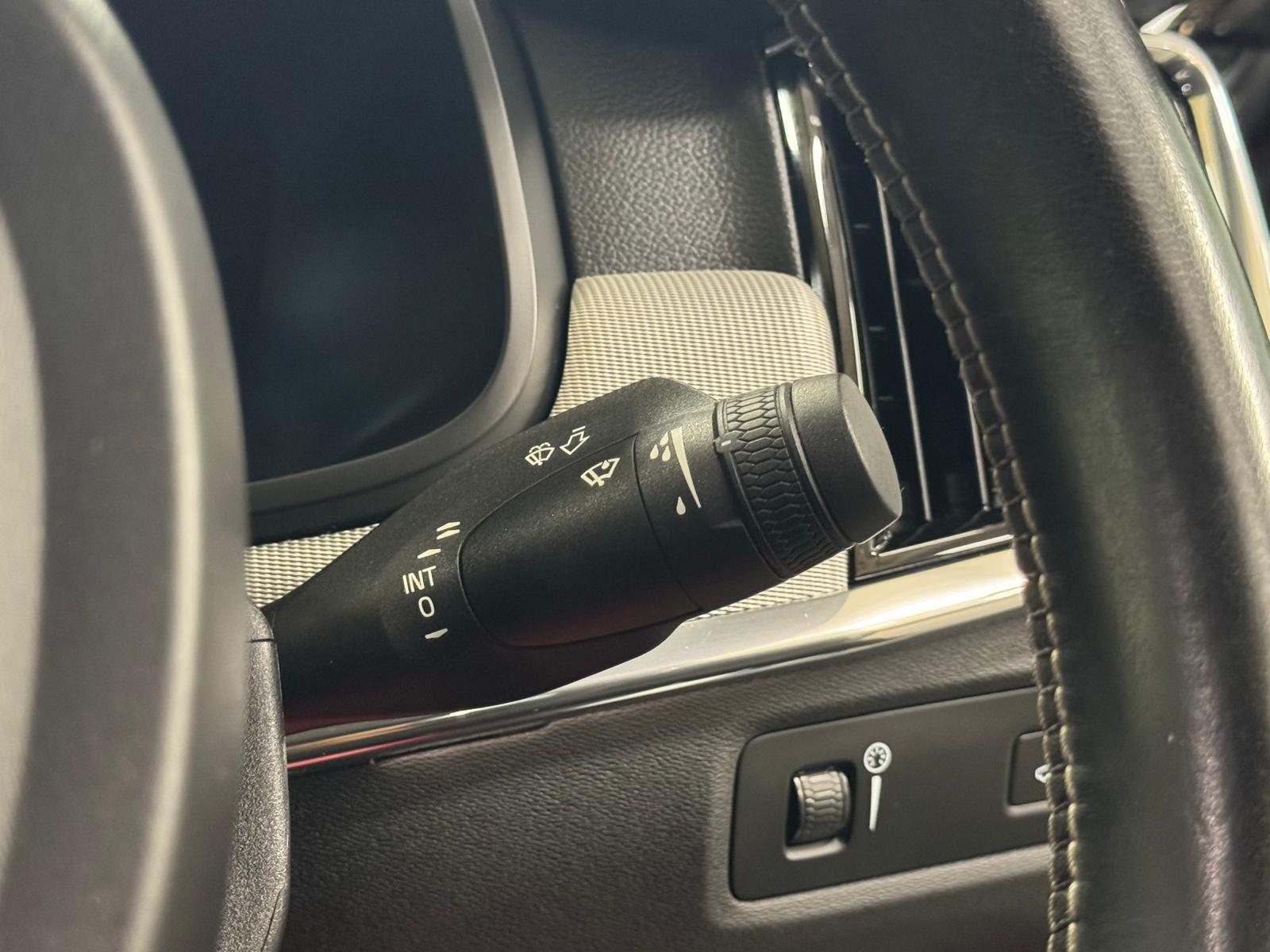 2019 Volvo S90 - Image 23