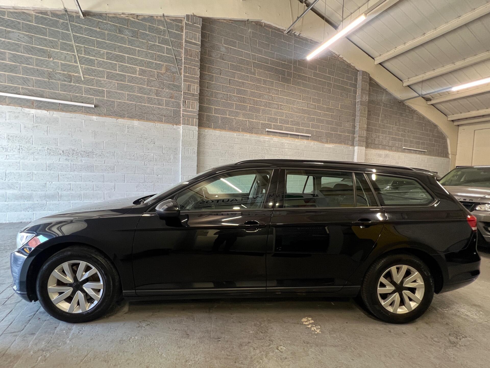 2015 Volkswagen Passat - Image 15