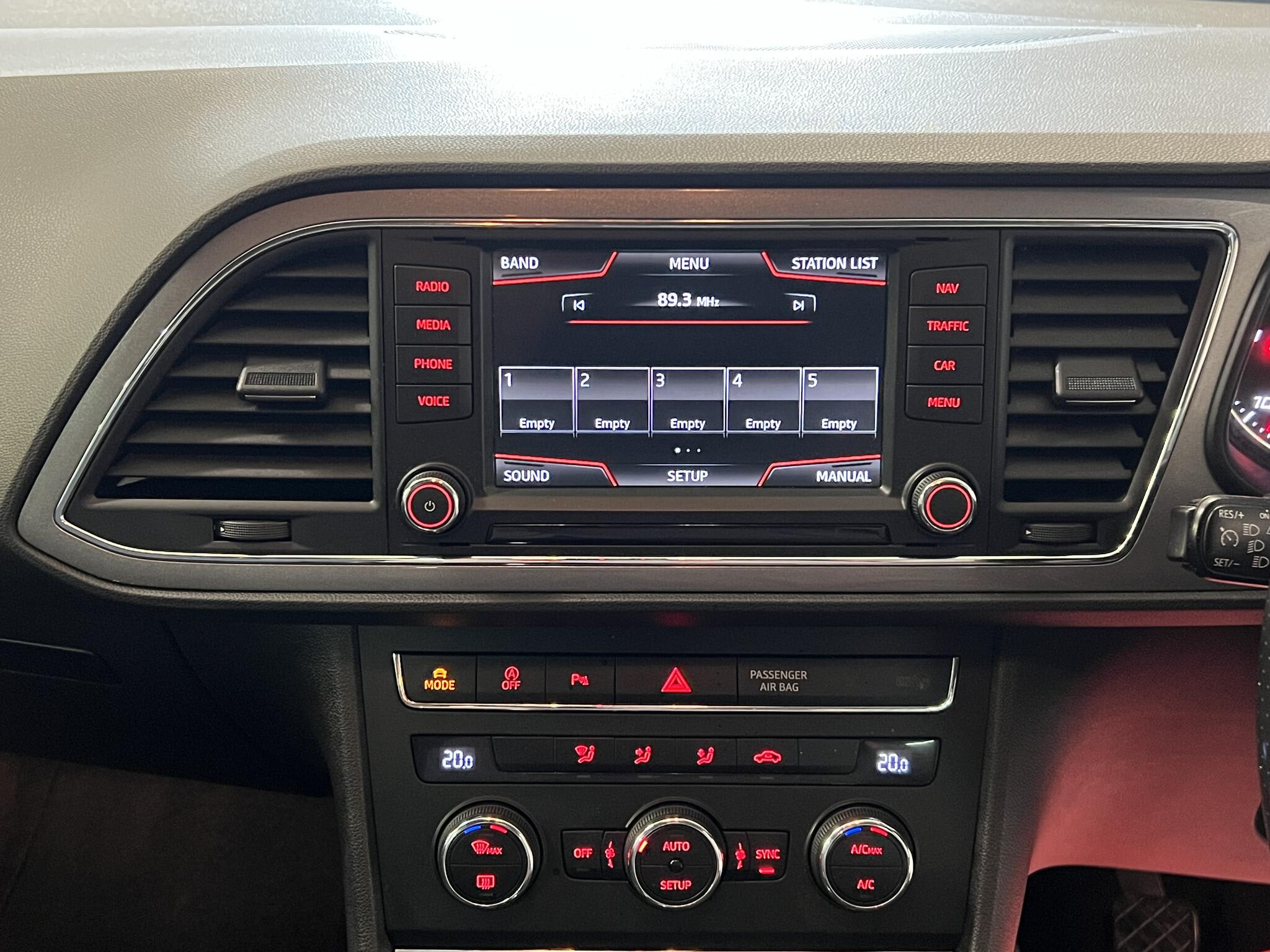 2016 SEAT Leon - Image 31