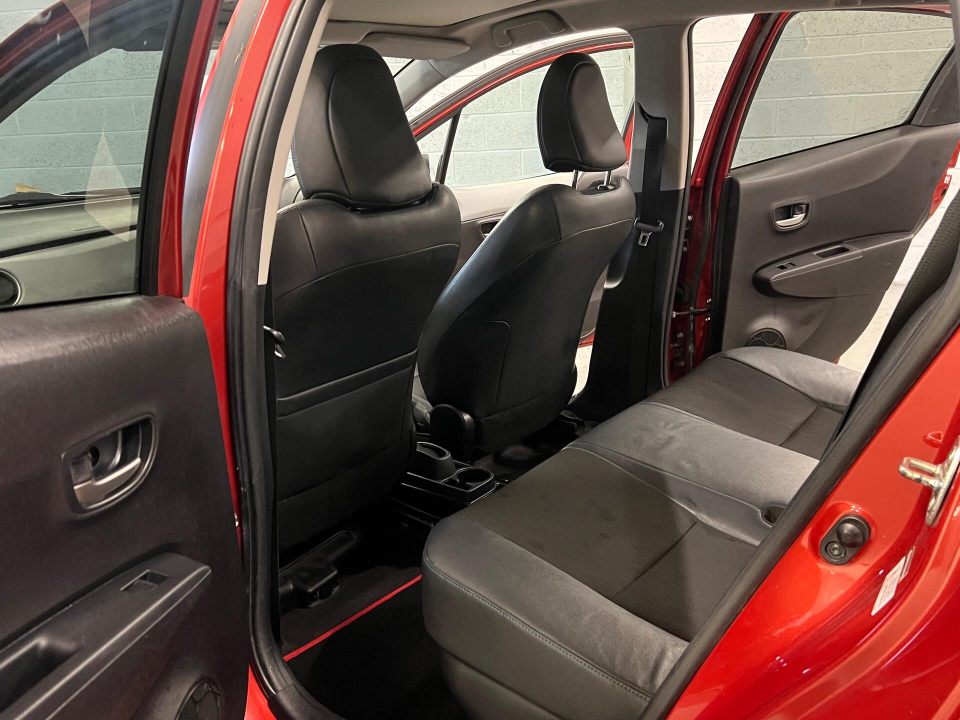 2014 Toyota Yaris - Image 45