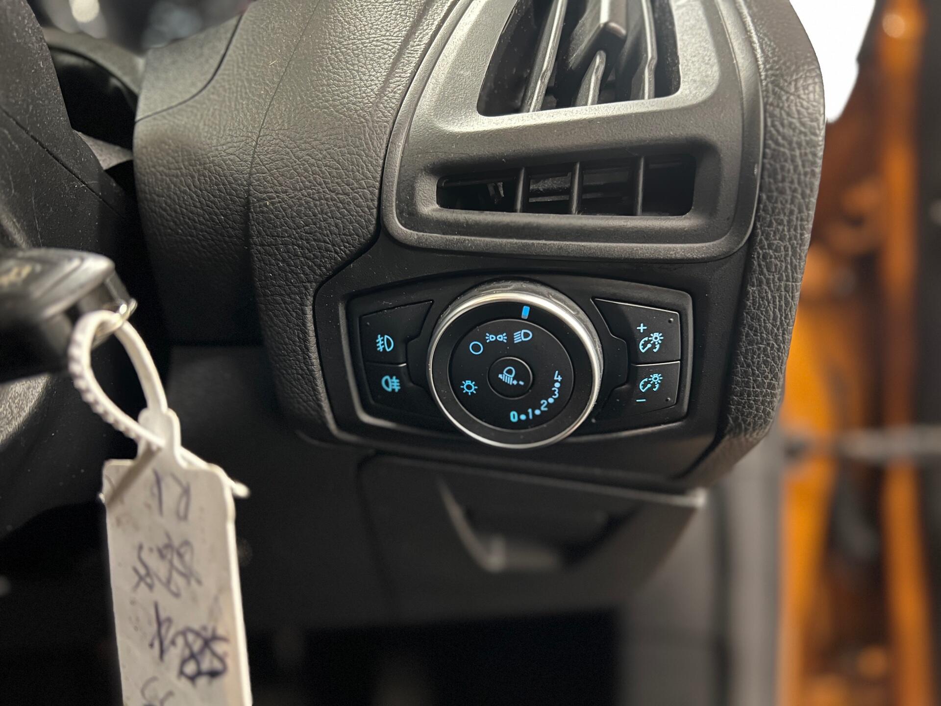 2017 Ford Focus - Image 31