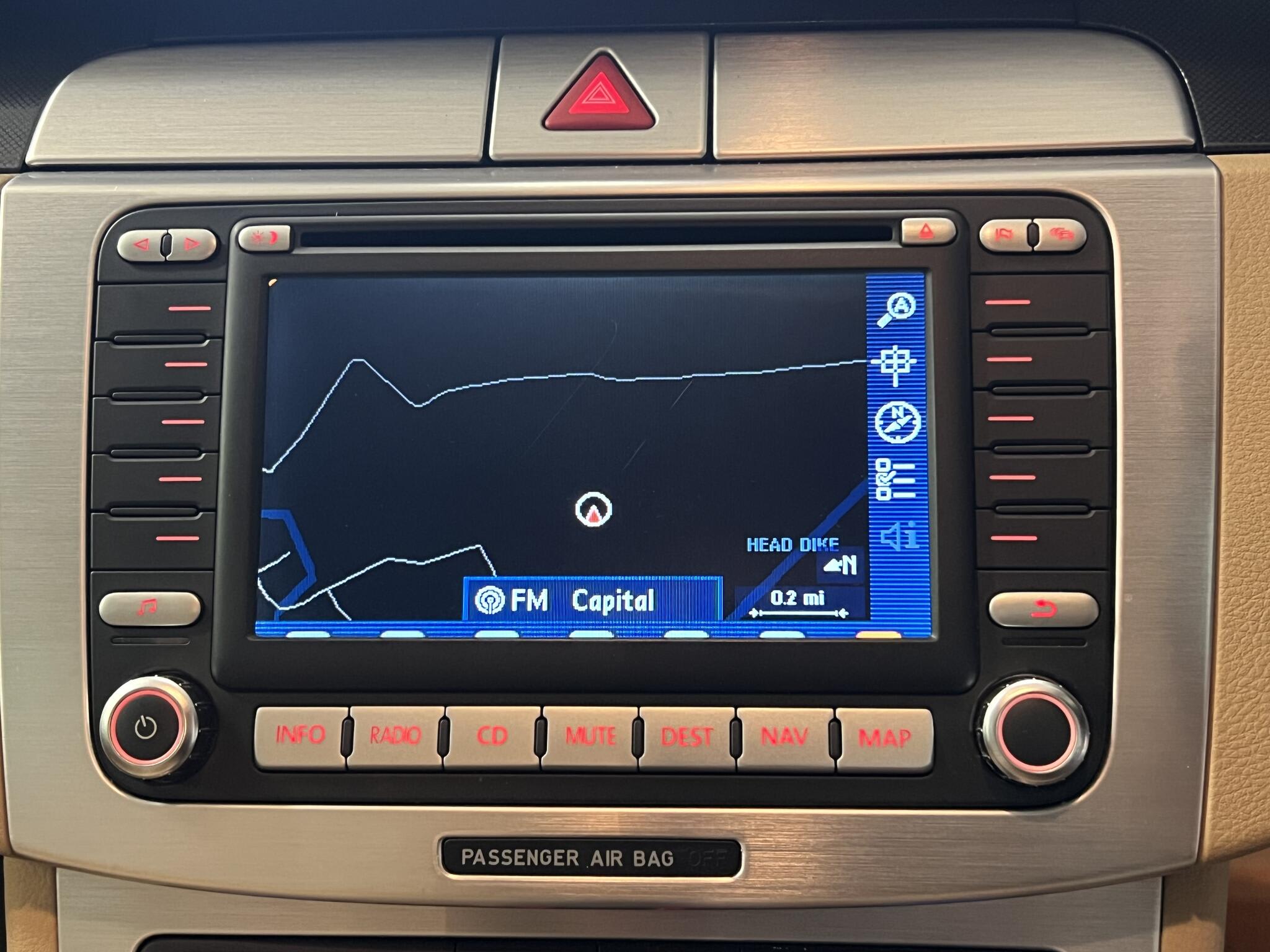 2007 Volkswagen Passat - Image 24