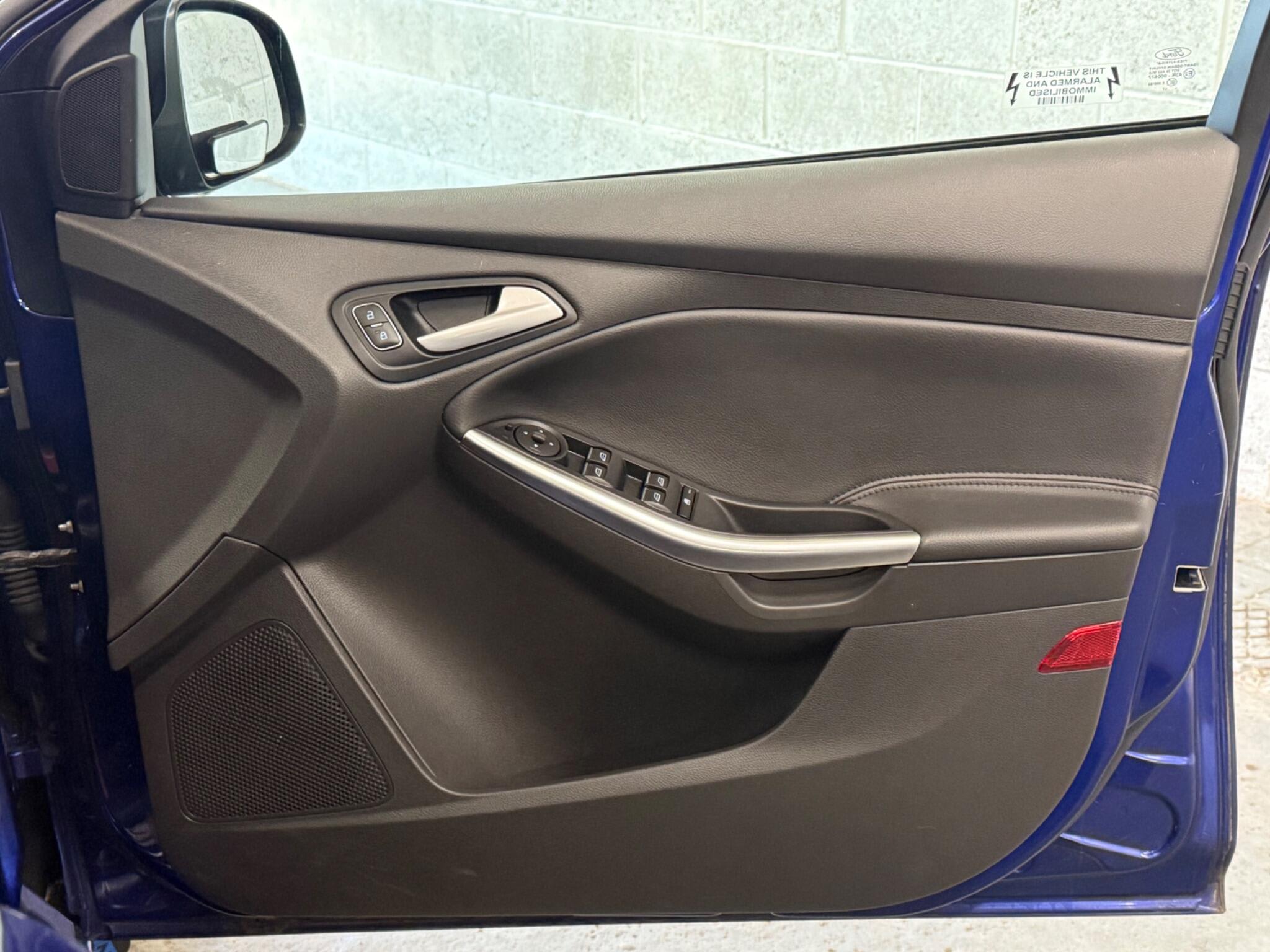 2017 Ford Focus - Image 24