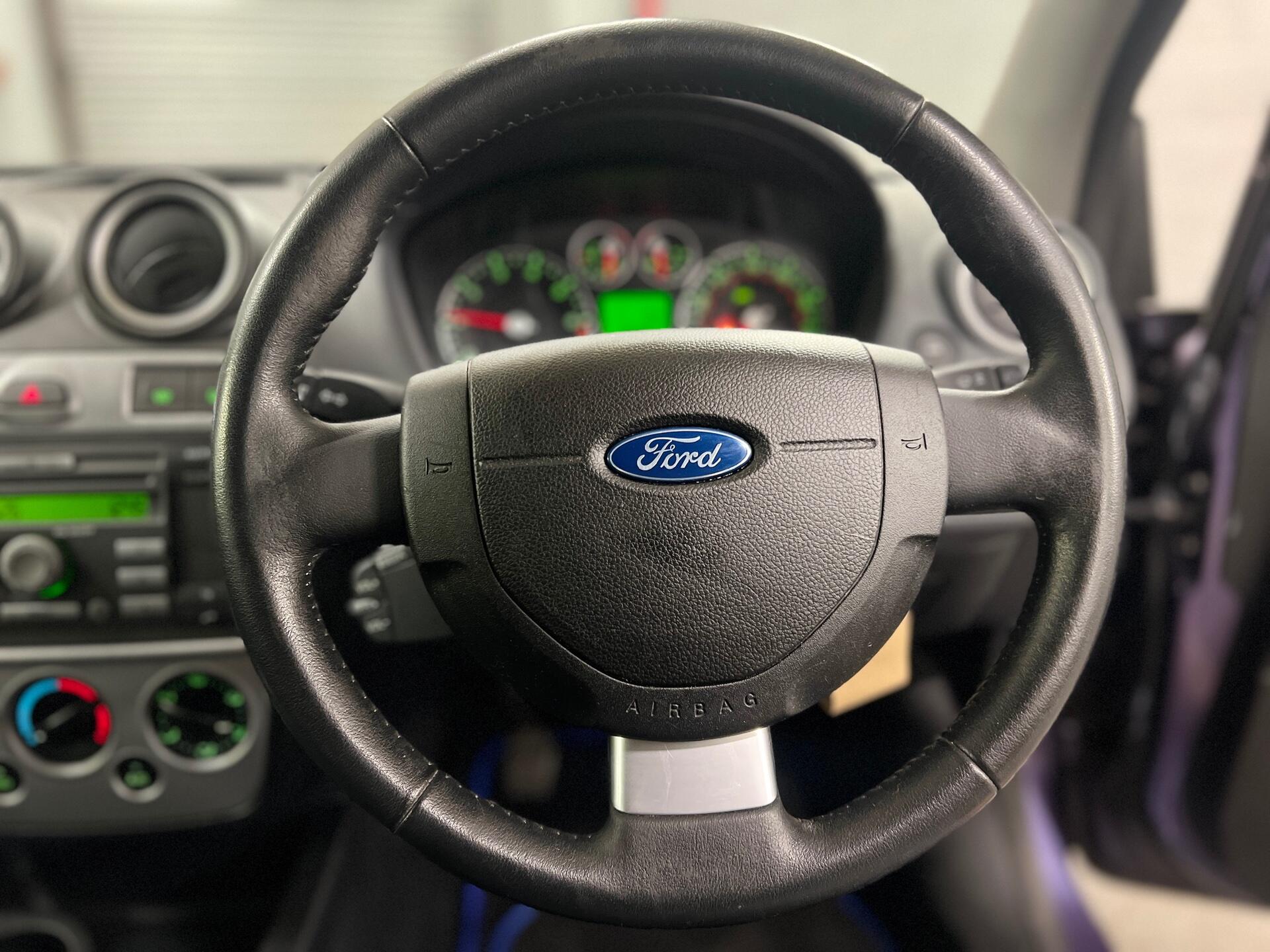 2009 Ford Fiesta - Image 21