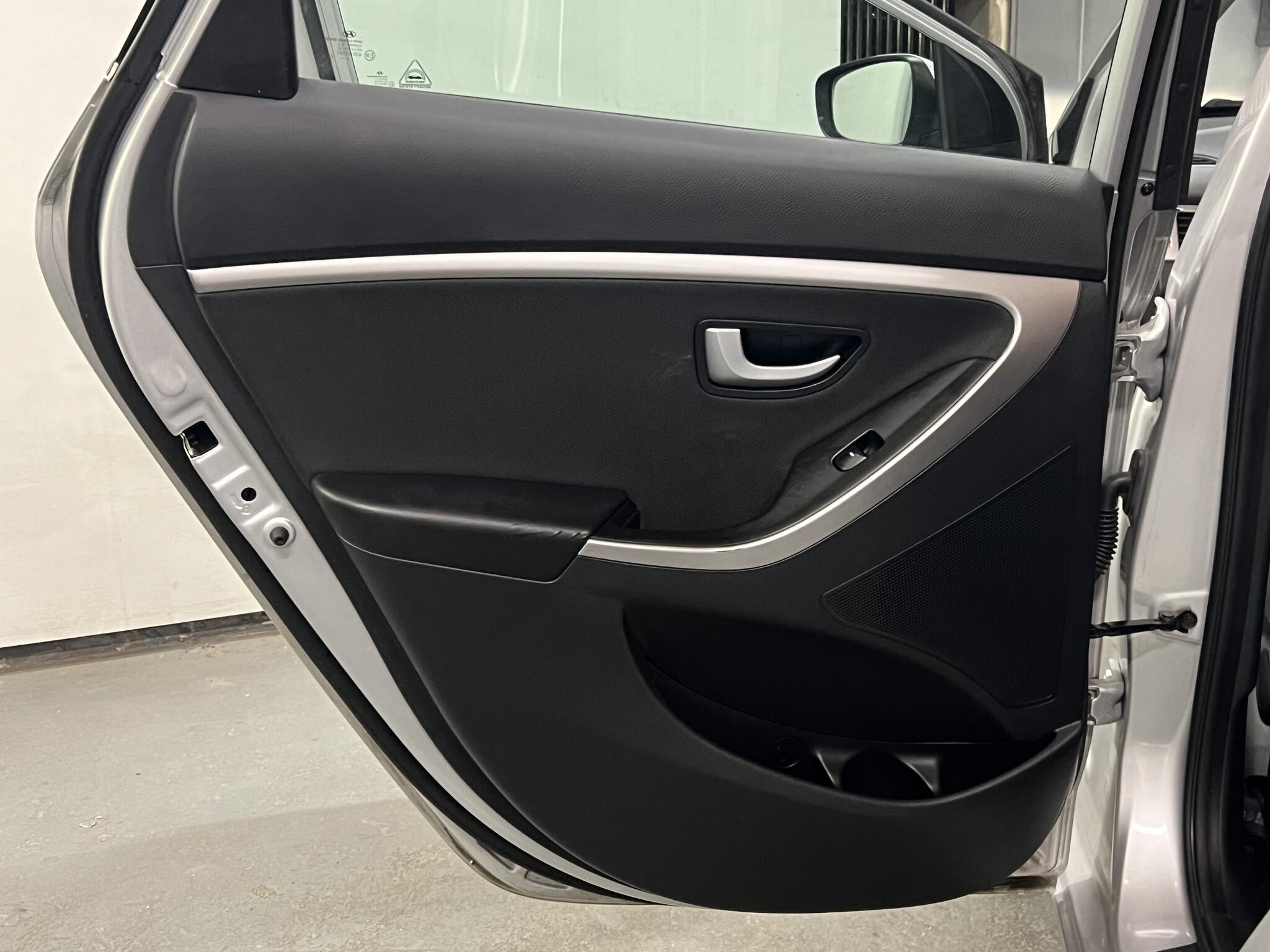 2015 Hyundai i30 - Image 40