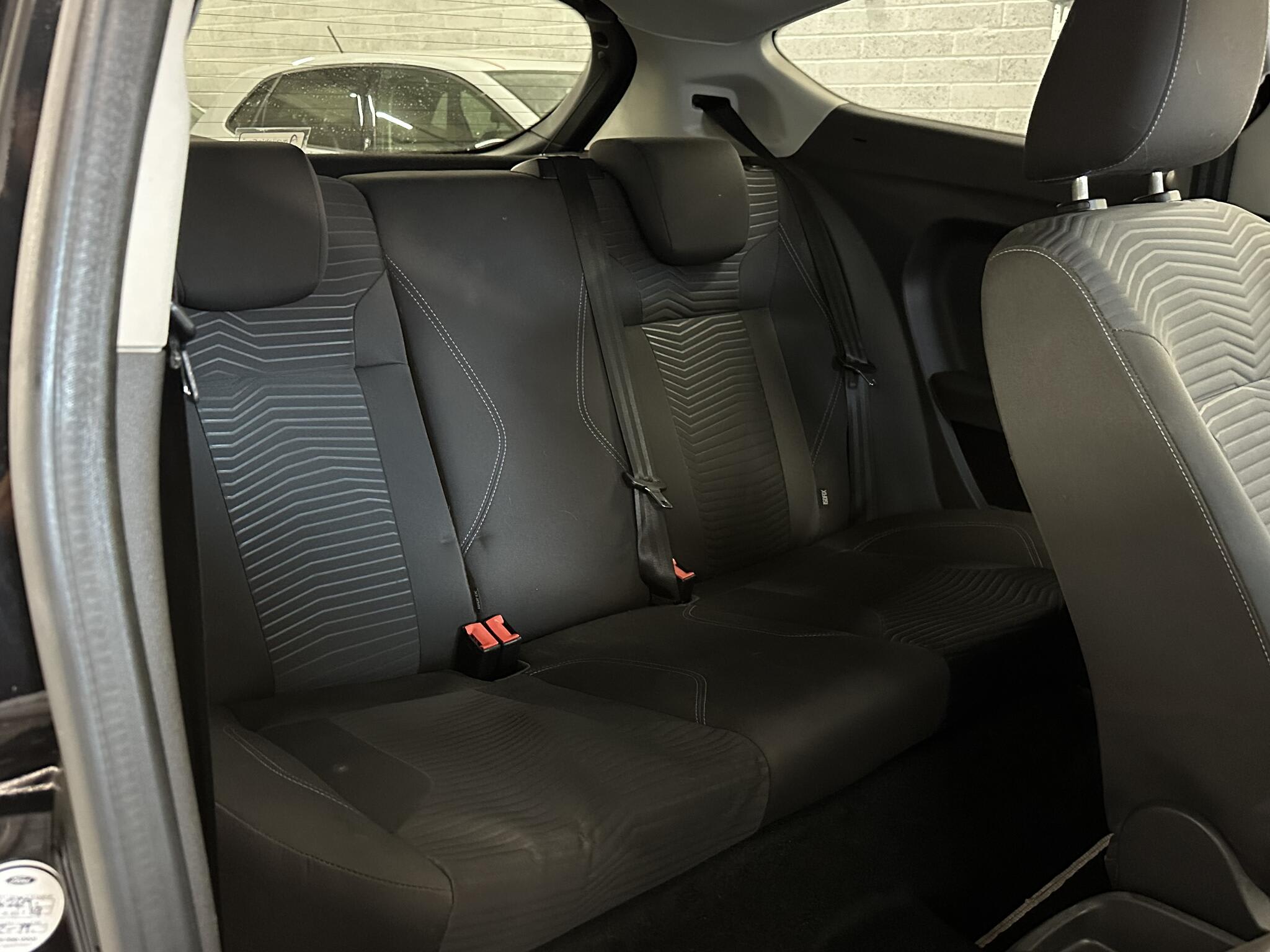 2016 Ford Fiesta - Image 32