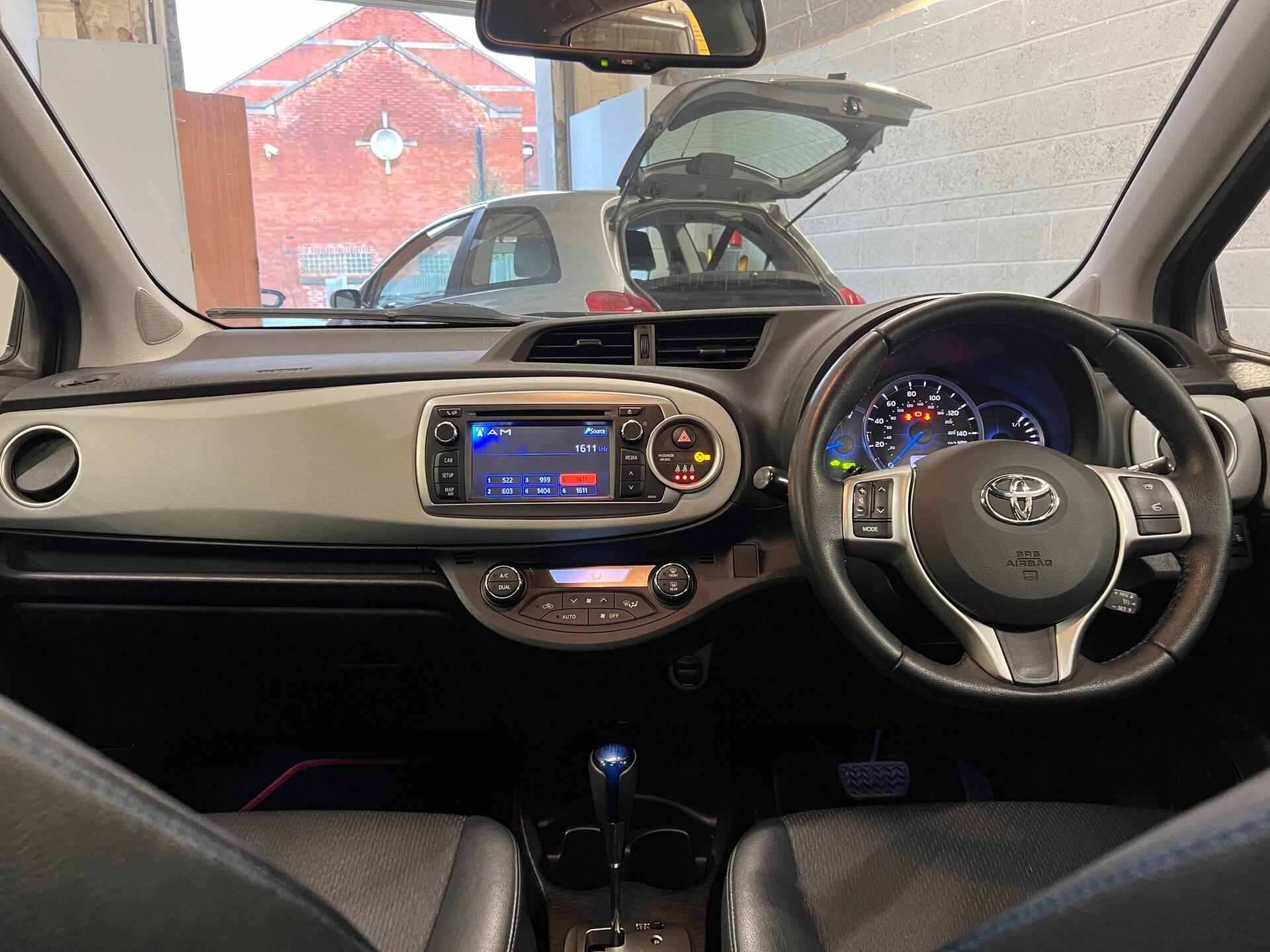 2014 Toyota Yaris - Image 43