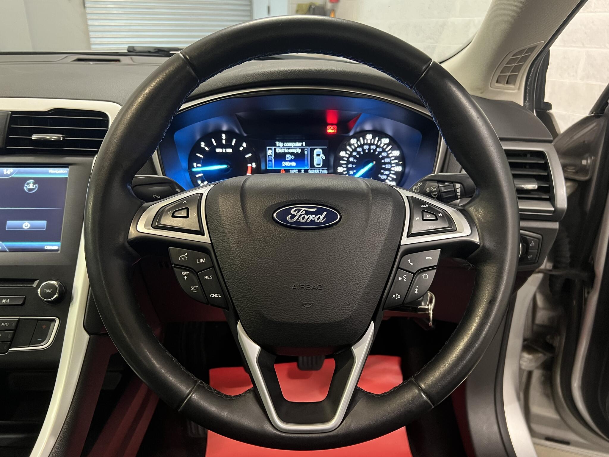 2015 Ford Mondeo - Image 23