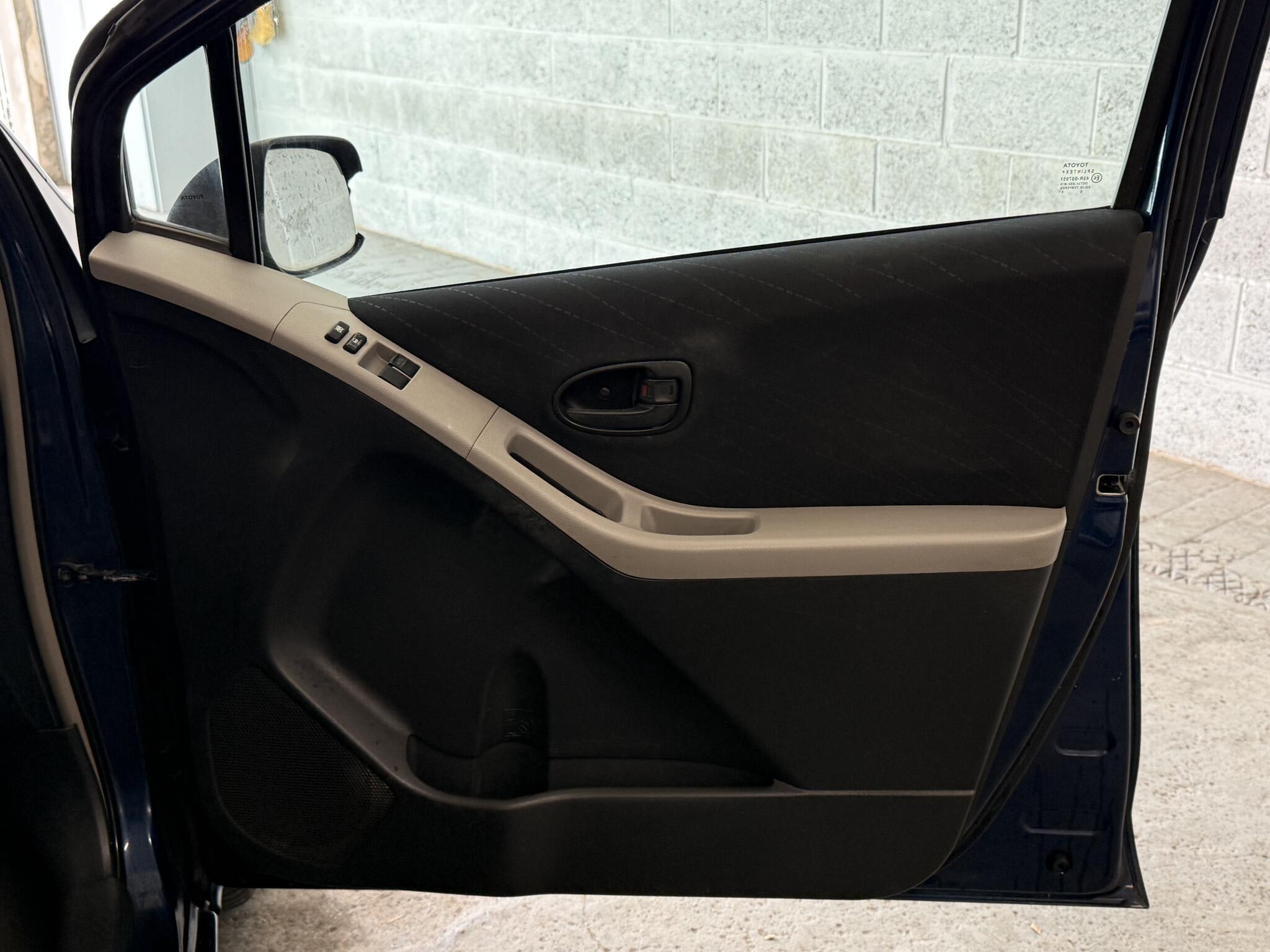 2006 Toyota Yaris - Image 15