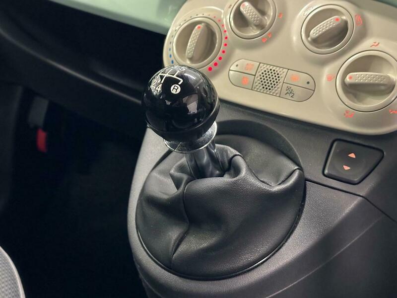 2015 Fiat 500 - Image 27