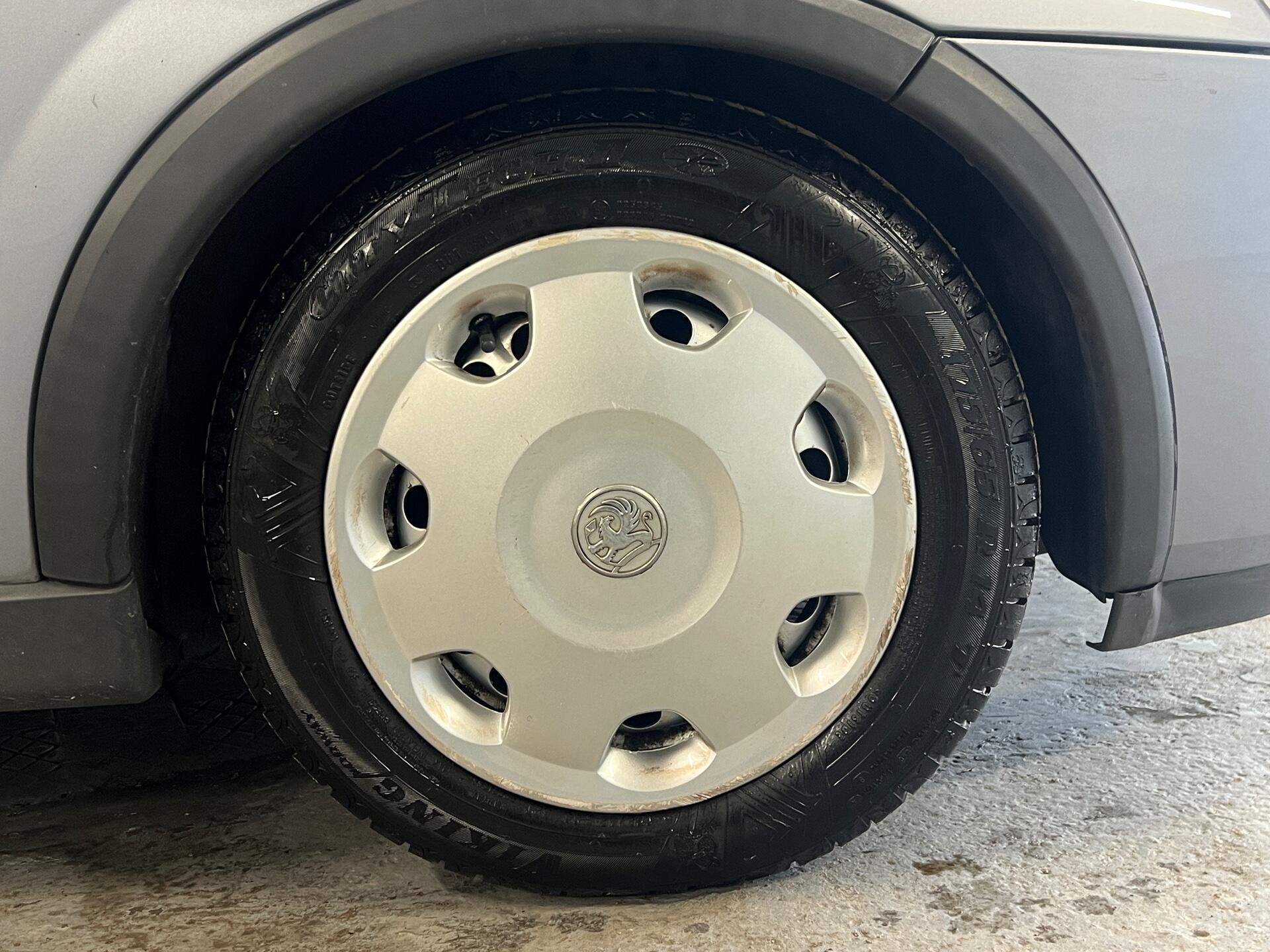 2005 Vauxhall Corsa - Image 13