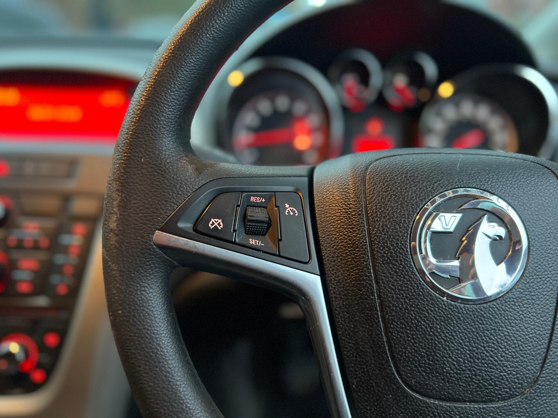 2012 Vauxhall Astra - Image 19