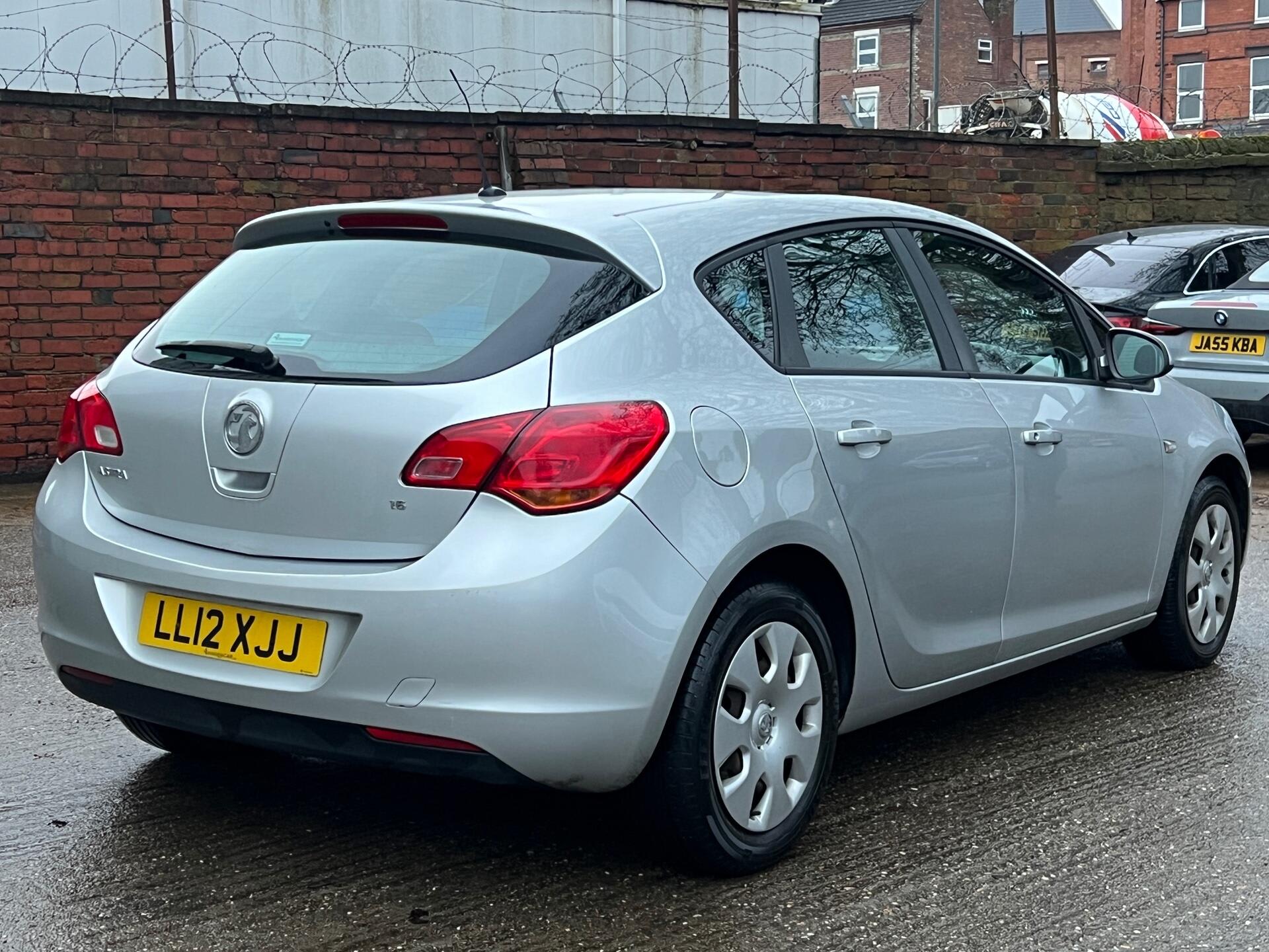 2012 Vauxhall Astra - Image 5