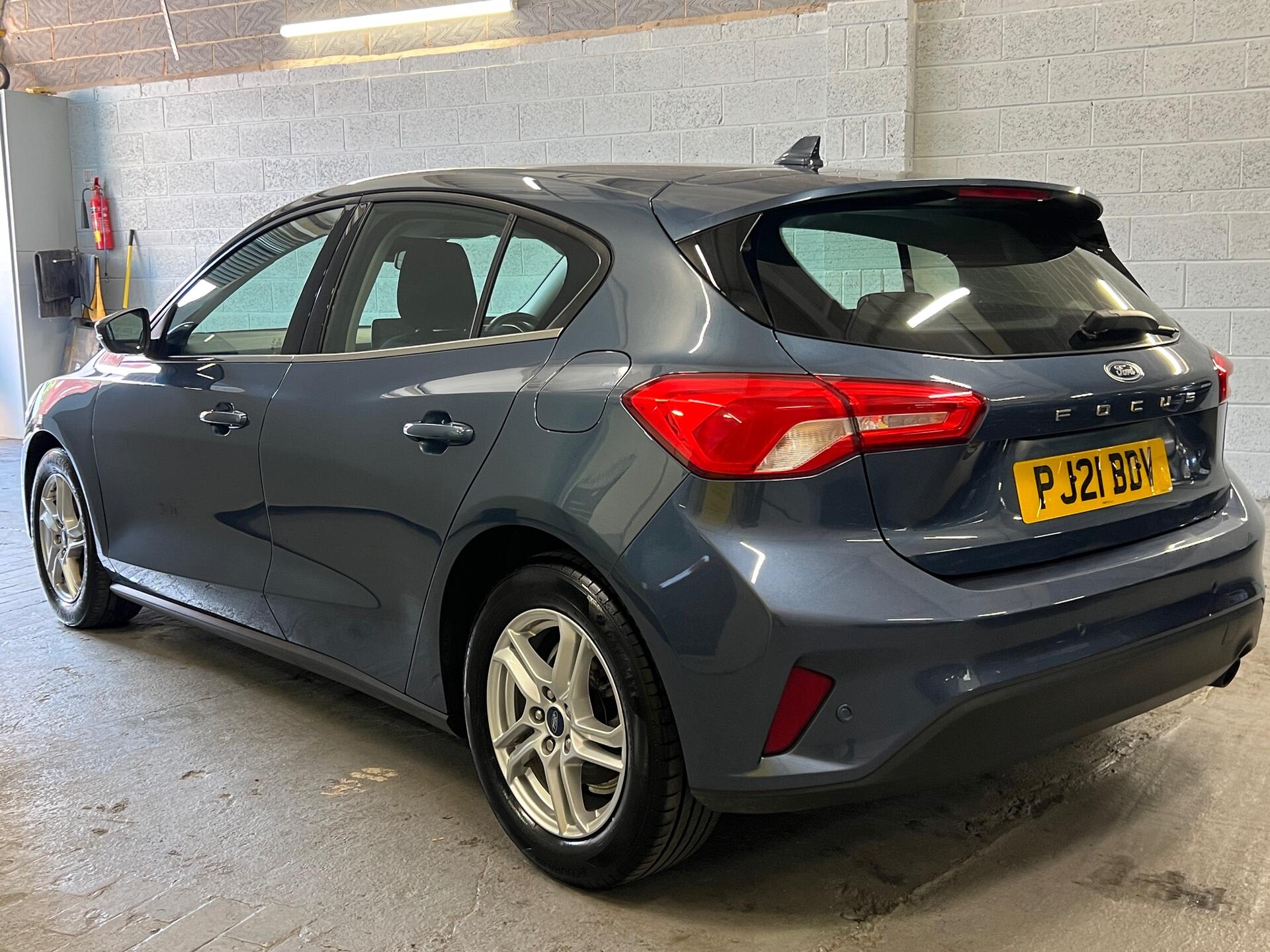 2021 Ford Focus - Image 14